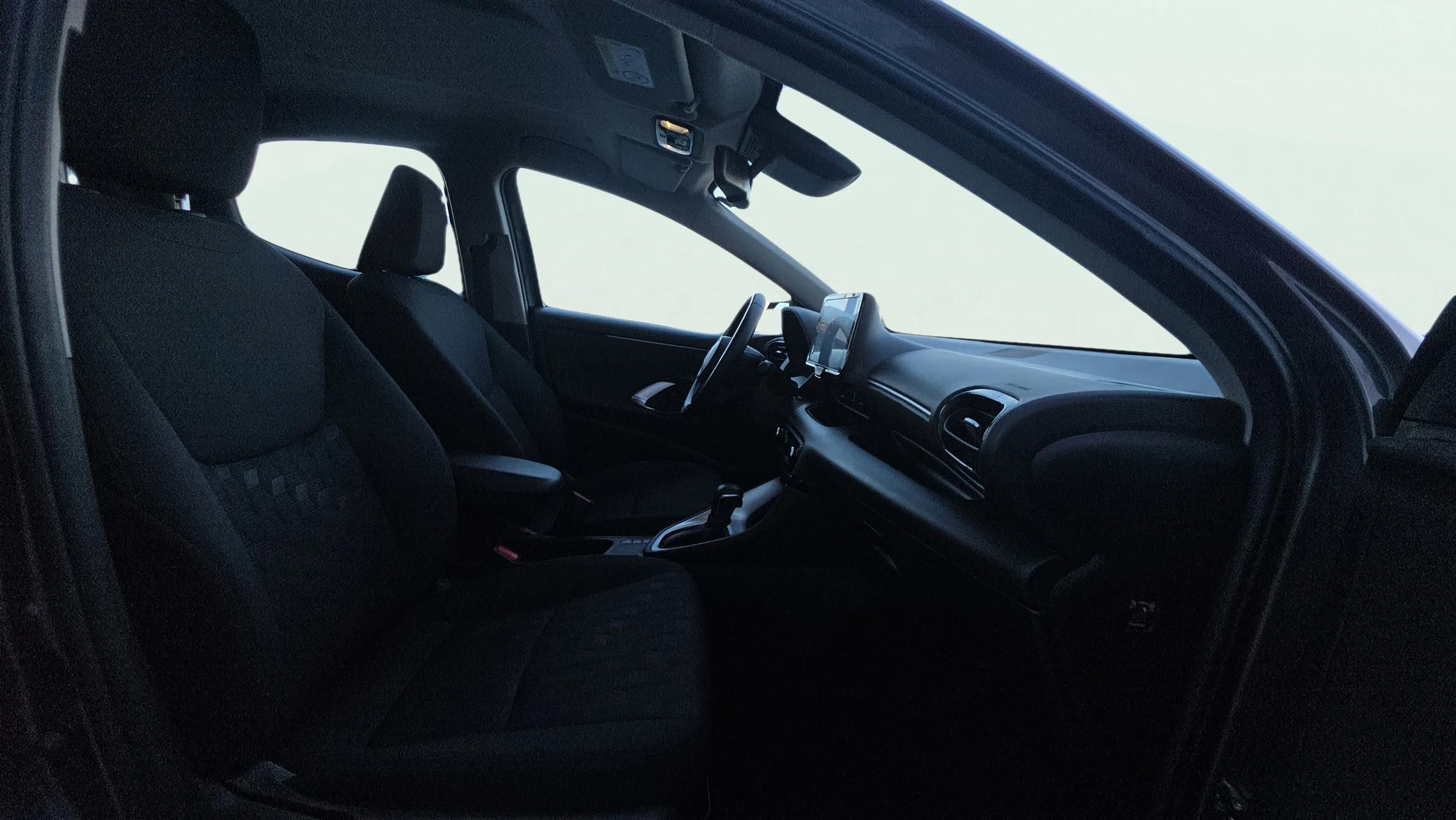 Toyota Yaris 1.5 120H Active Plus - foto 13