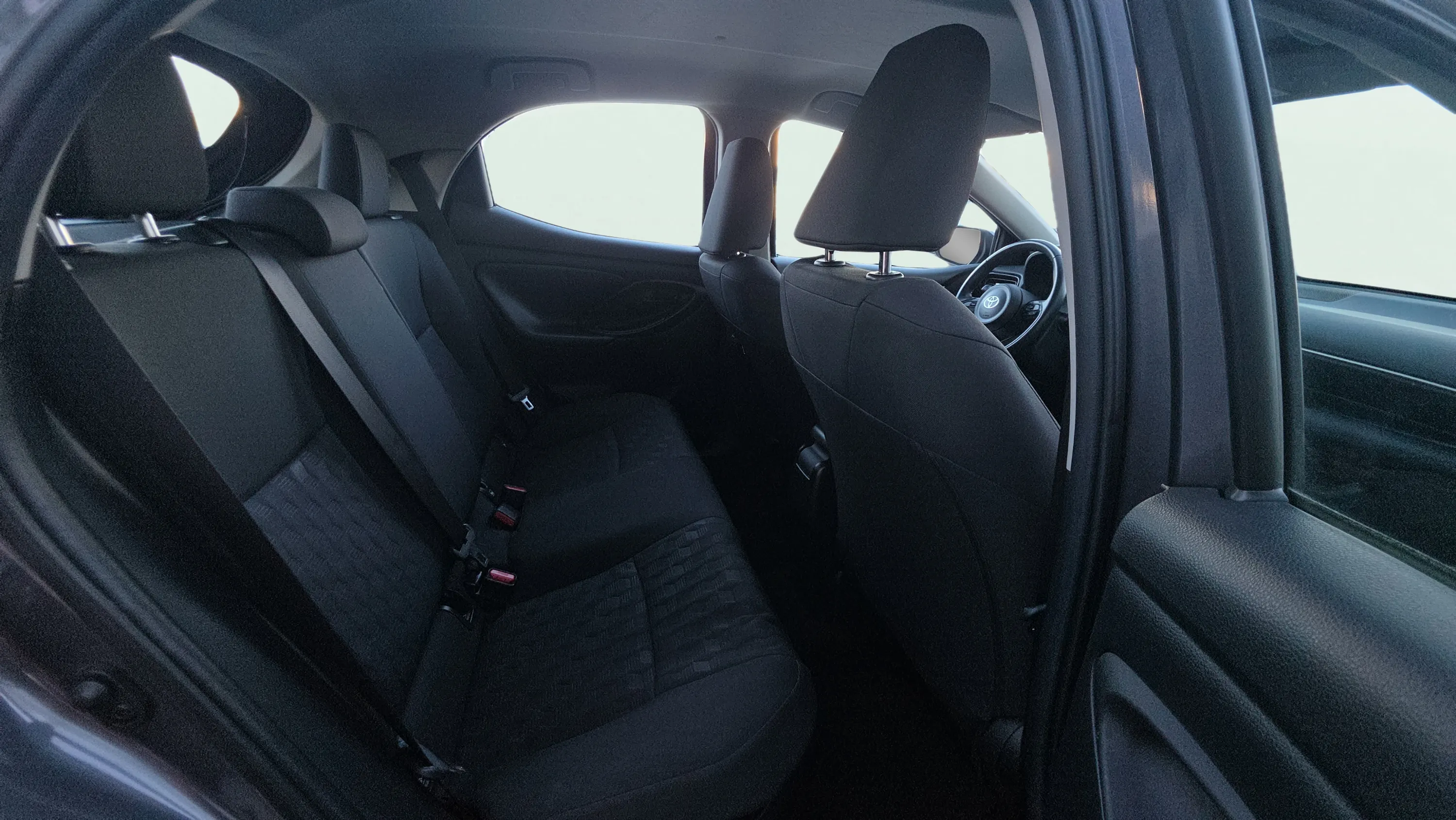 Toyota Yaris 1.5 120H Active Plus - foto 14