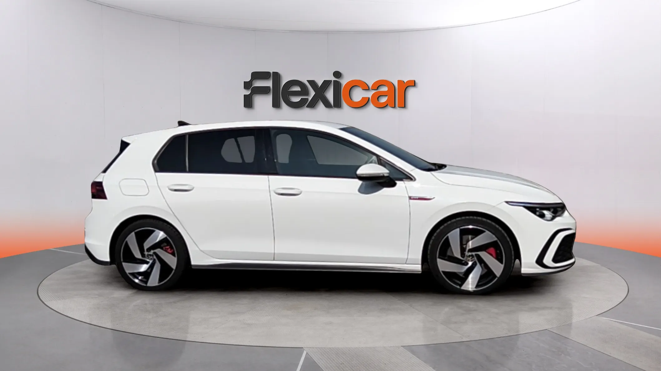Volkswagen Golf GTI 2.0 TSI DSG - foto 8