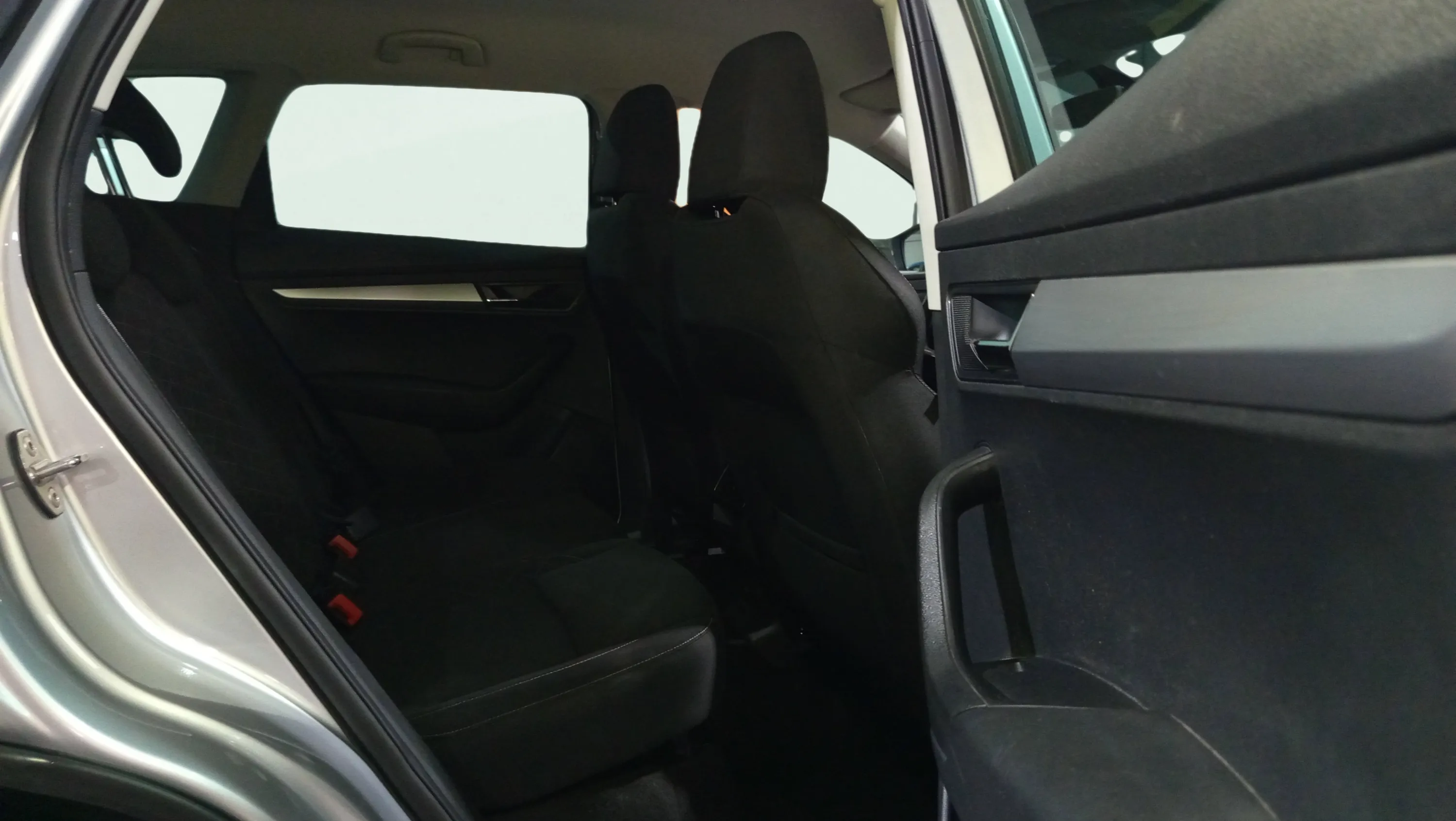 Škoda Karoq 1.0 TSI Ambition - foto 15