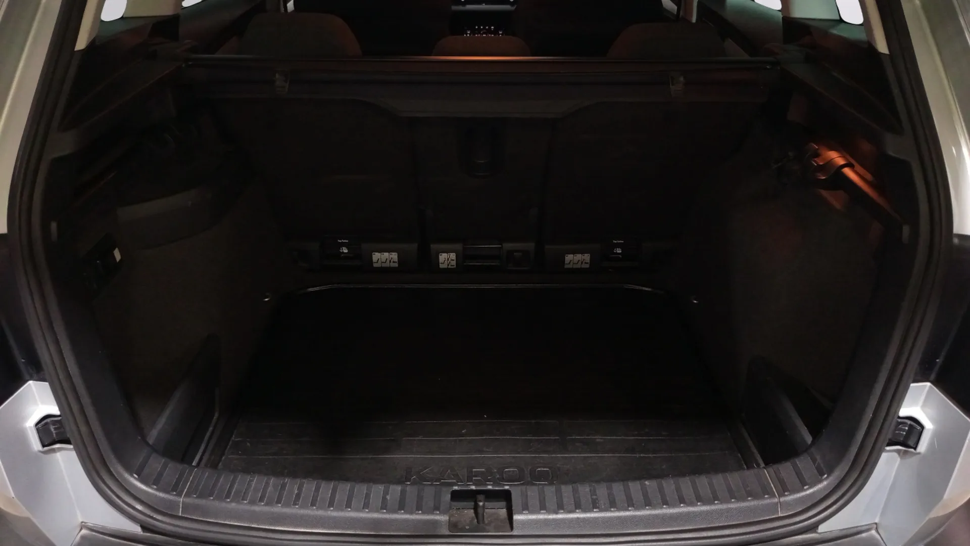 Škoda Karoq 1.0 TSI Ambition - foto 28