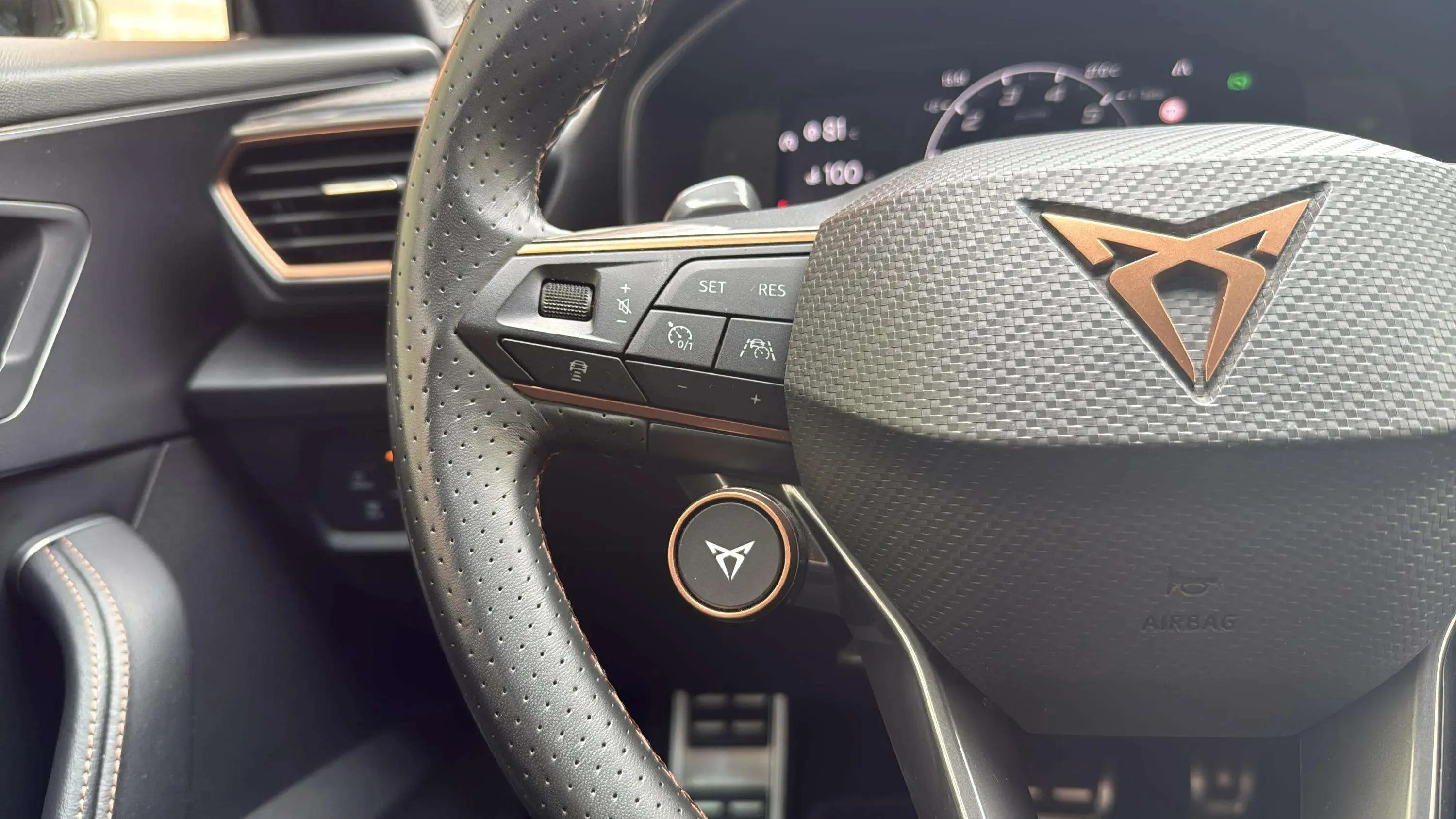 Cupra Formentor 2.0 TSI VZ 4Drive DSG - foto 22