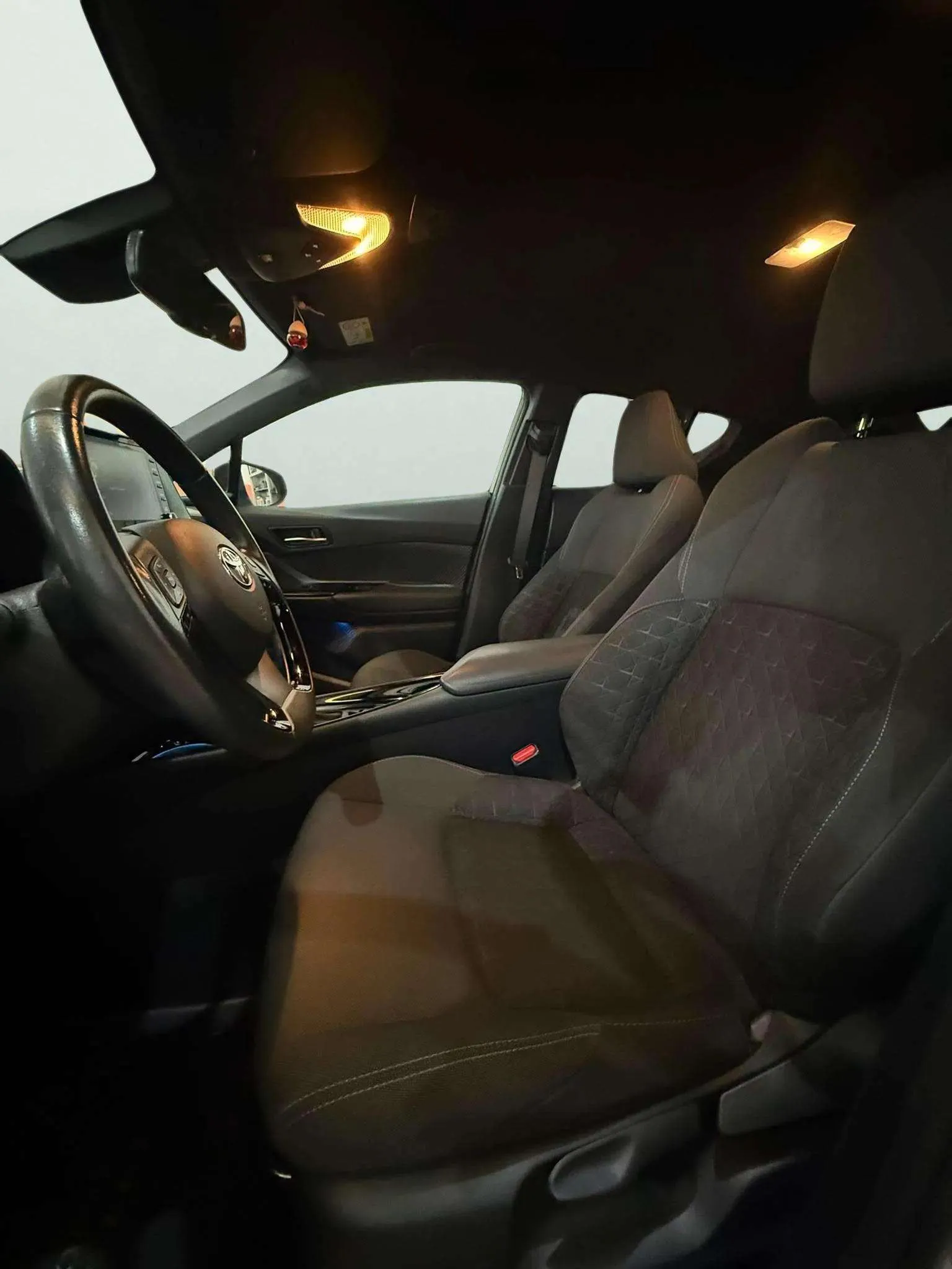 Toyota C-HR 1.8 125H Active - foto 8