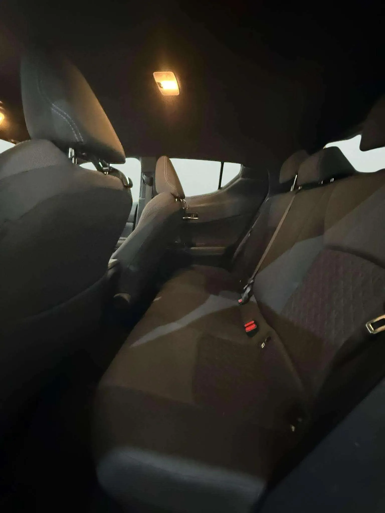 Toyota C-HR 1.8 125H Active - foto 10