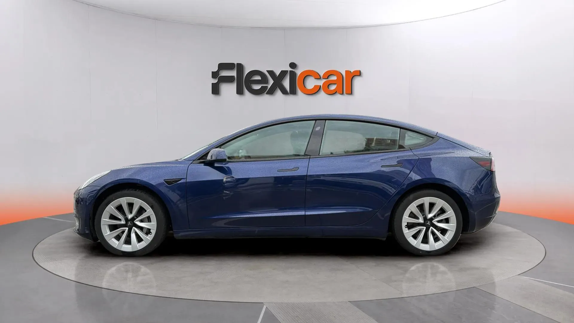 Tesla Model 3 RWD - foto 4