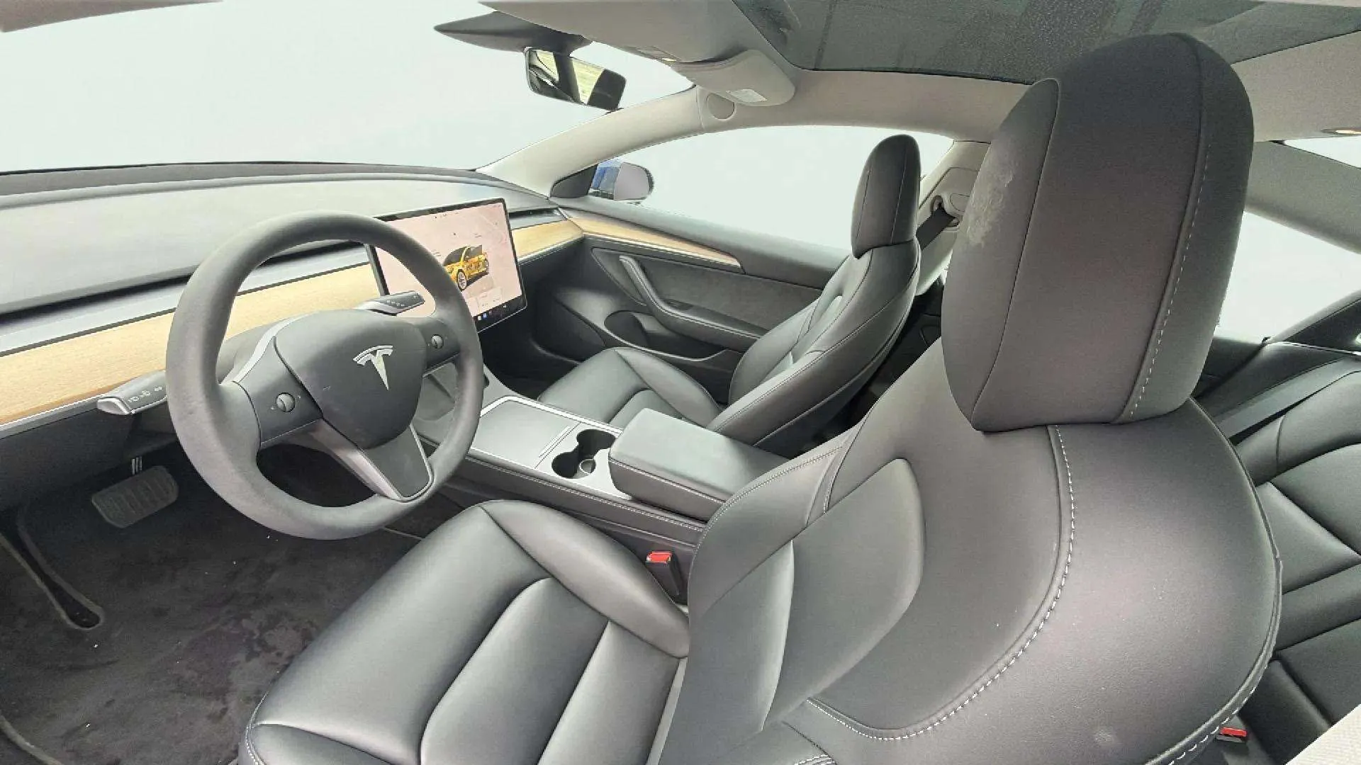 Tesla Model 3 RWD - foto 9