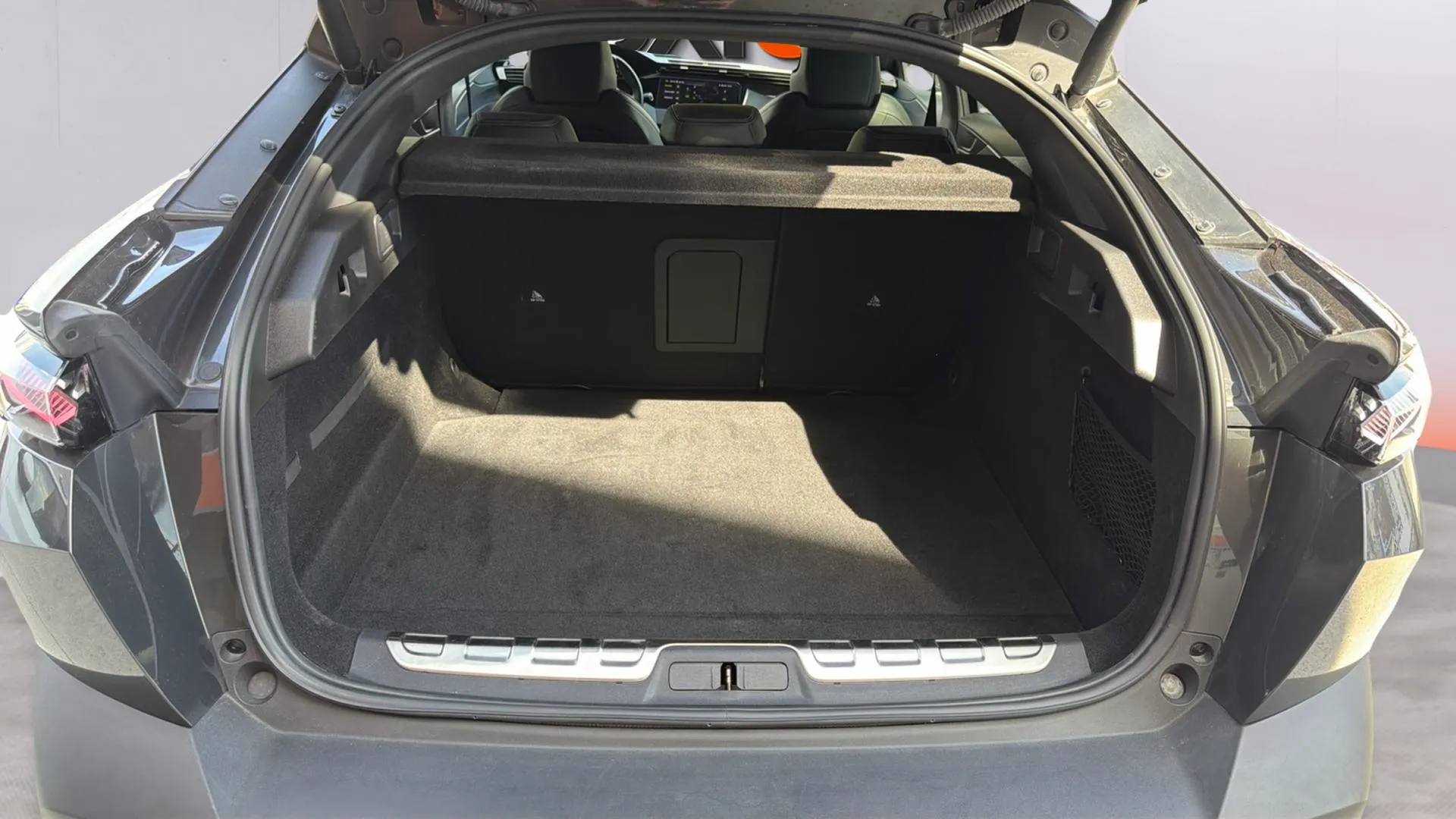Peugeot 408 GT PureTech 130 EAT8 - foto 11