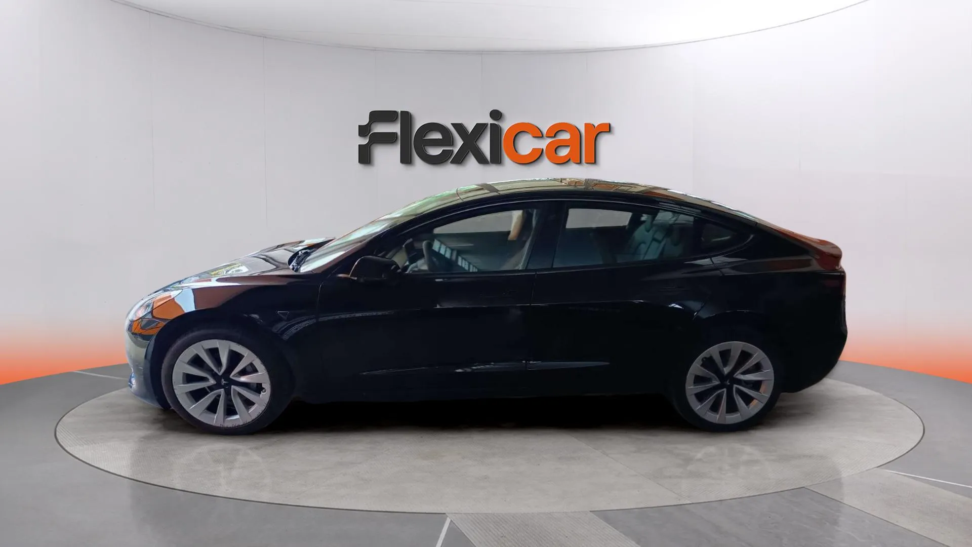 Tesla Model 3 RWD - foto 4