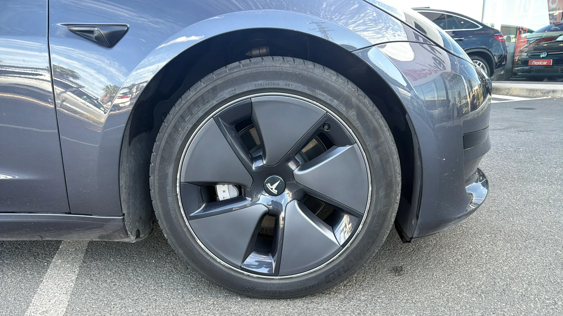 Tesla Model 3 RWD - foto 9