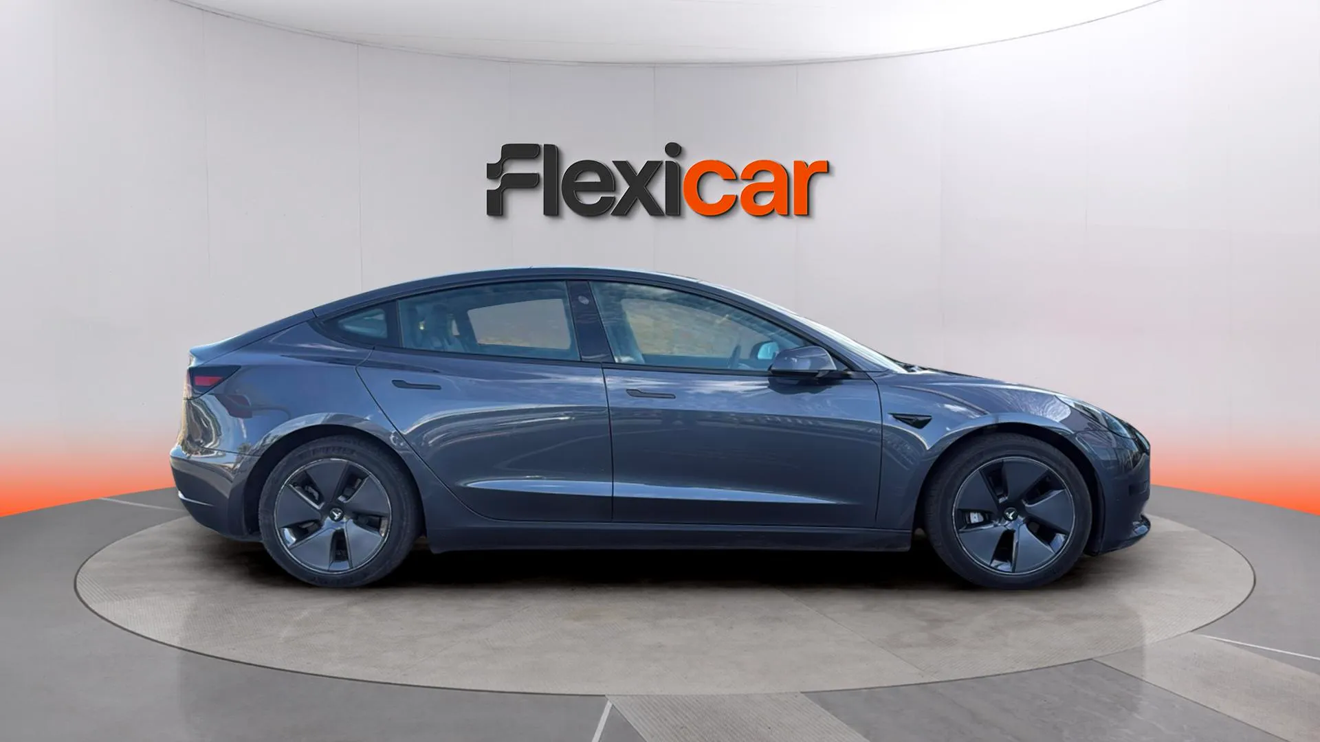 Tesla Model 3 RWD - foto 8