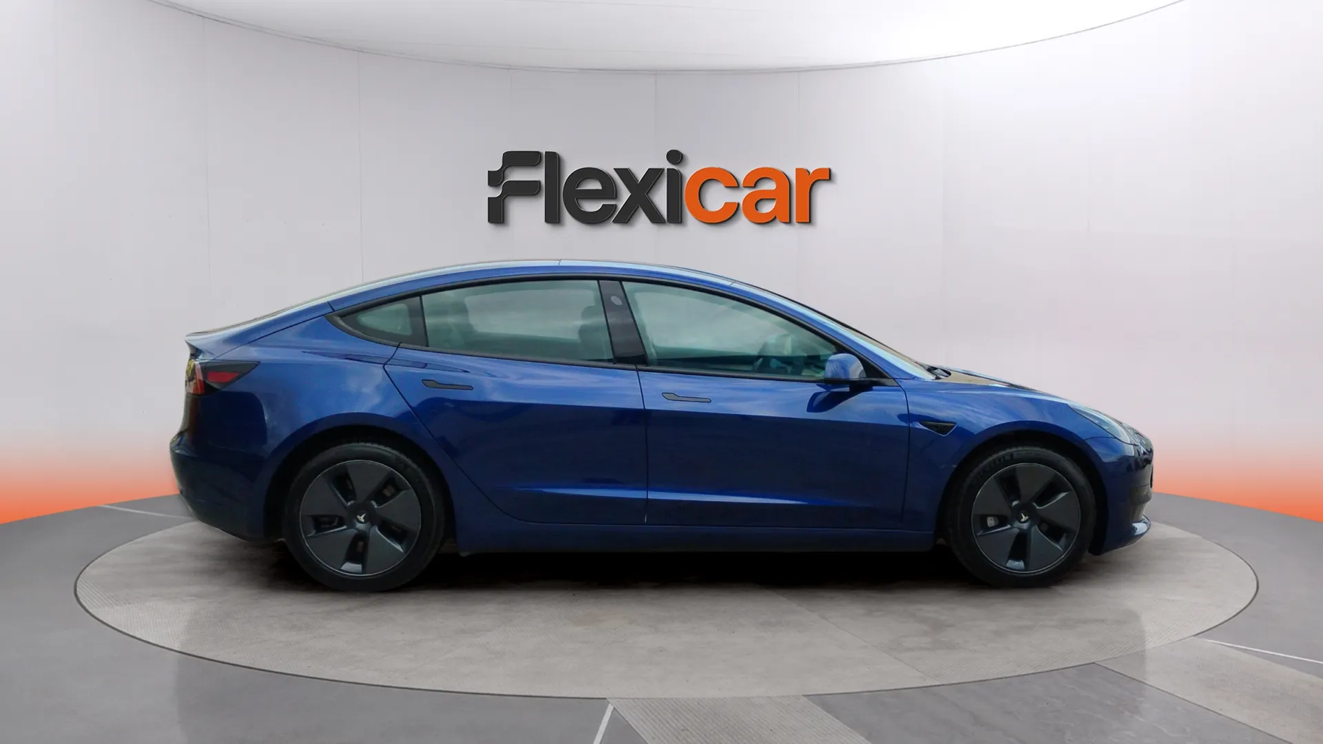 Tesla Model 3 RWD - foto 2
