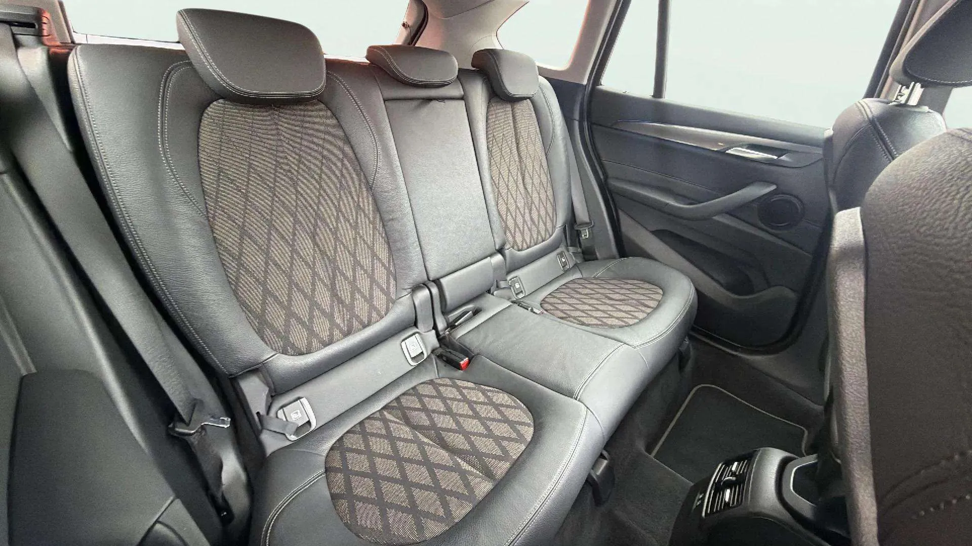 BMW X1 sDrive18d - foto 15