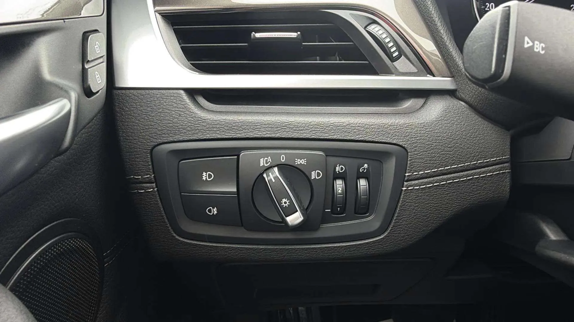 BMW X1 sDrive18d - foto 22