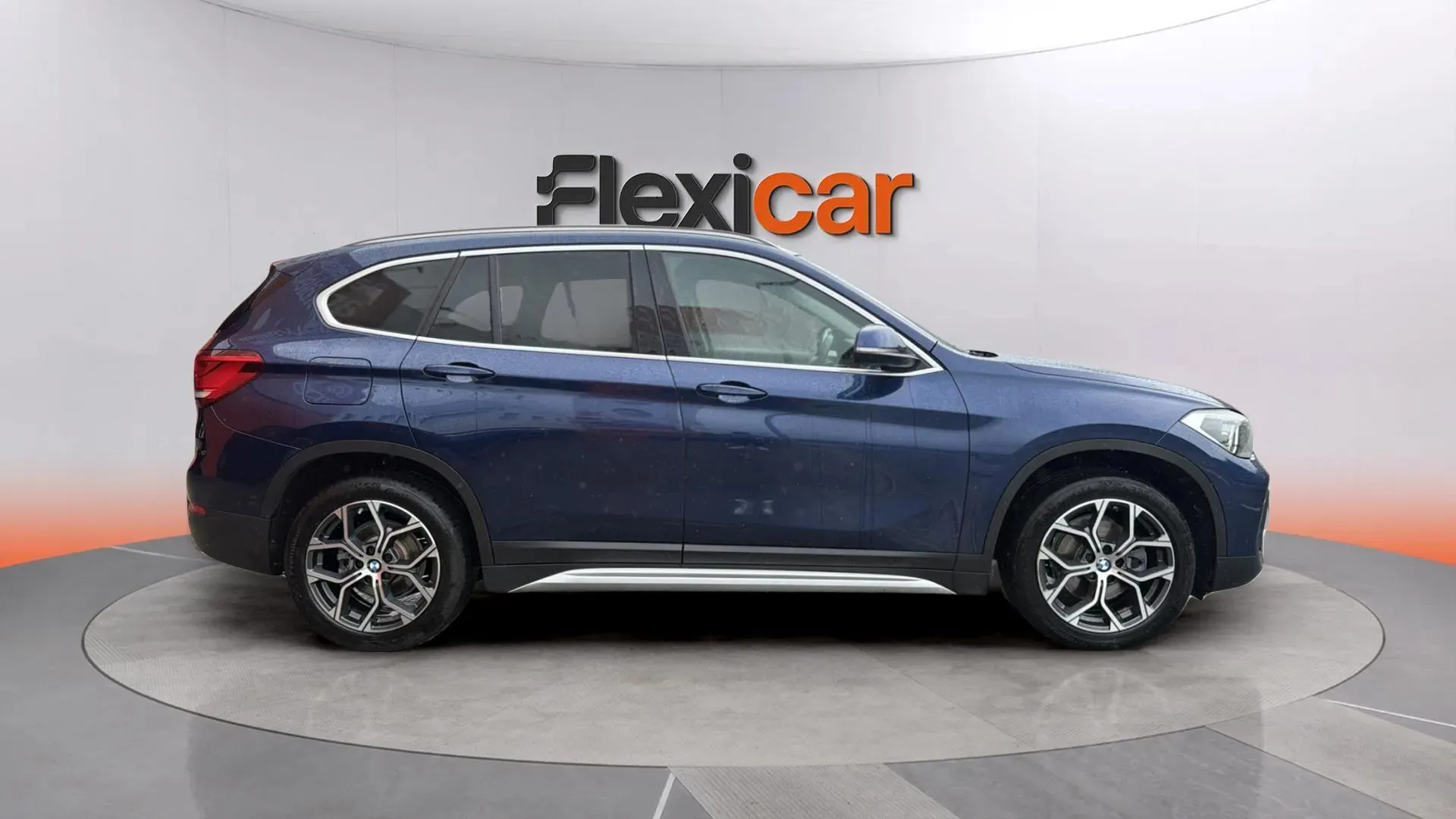 BMW X1 sDrive18d - foto 8