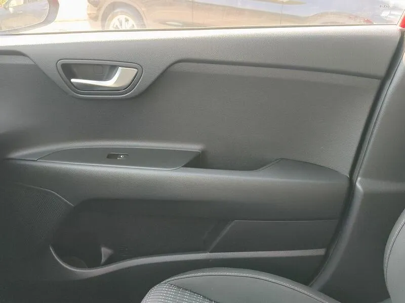 Kia Stonic 1.0 T-GDi iMT Drive - foto 22