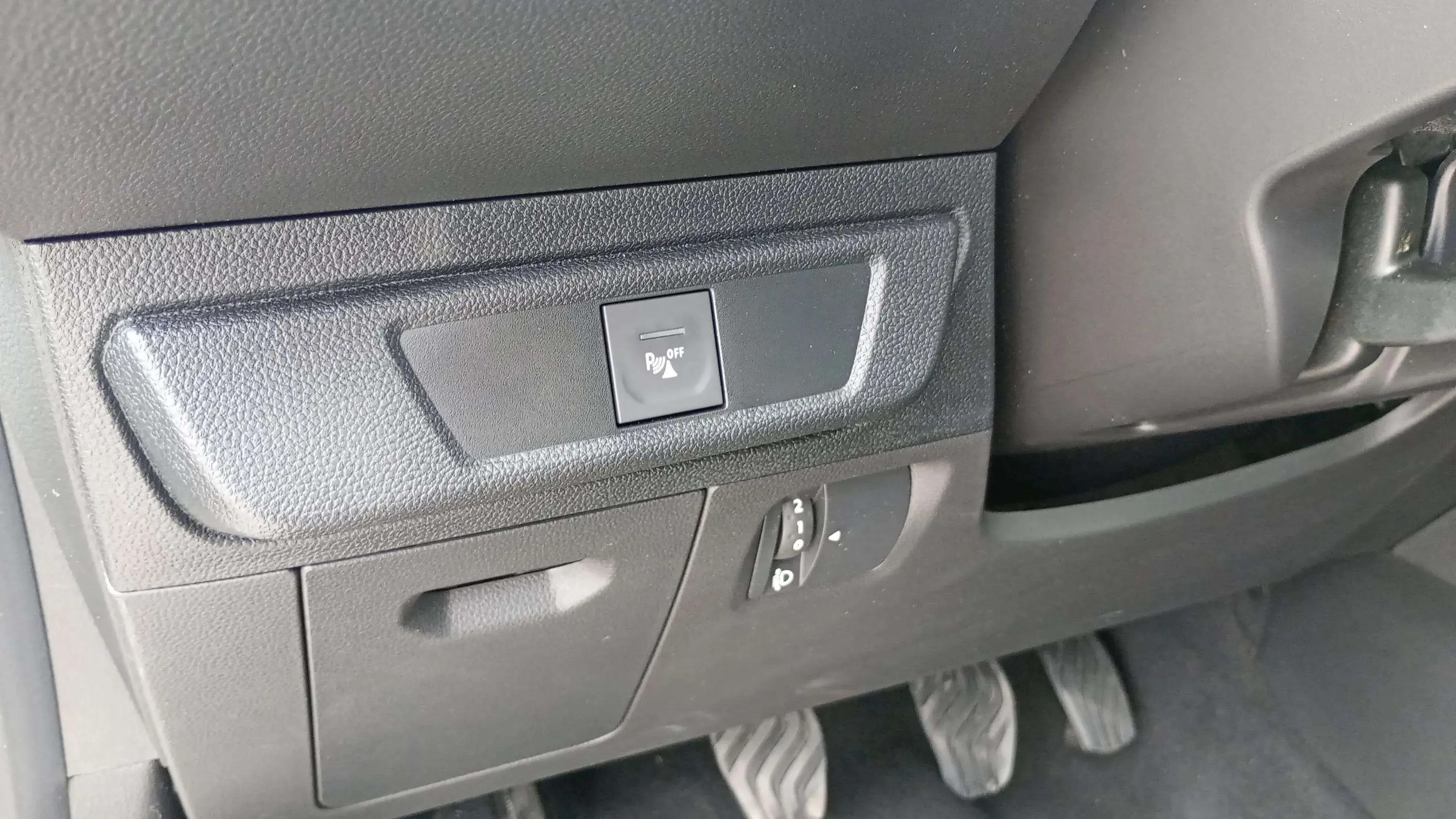 Dacia Sandero Essential TCe - foto 18