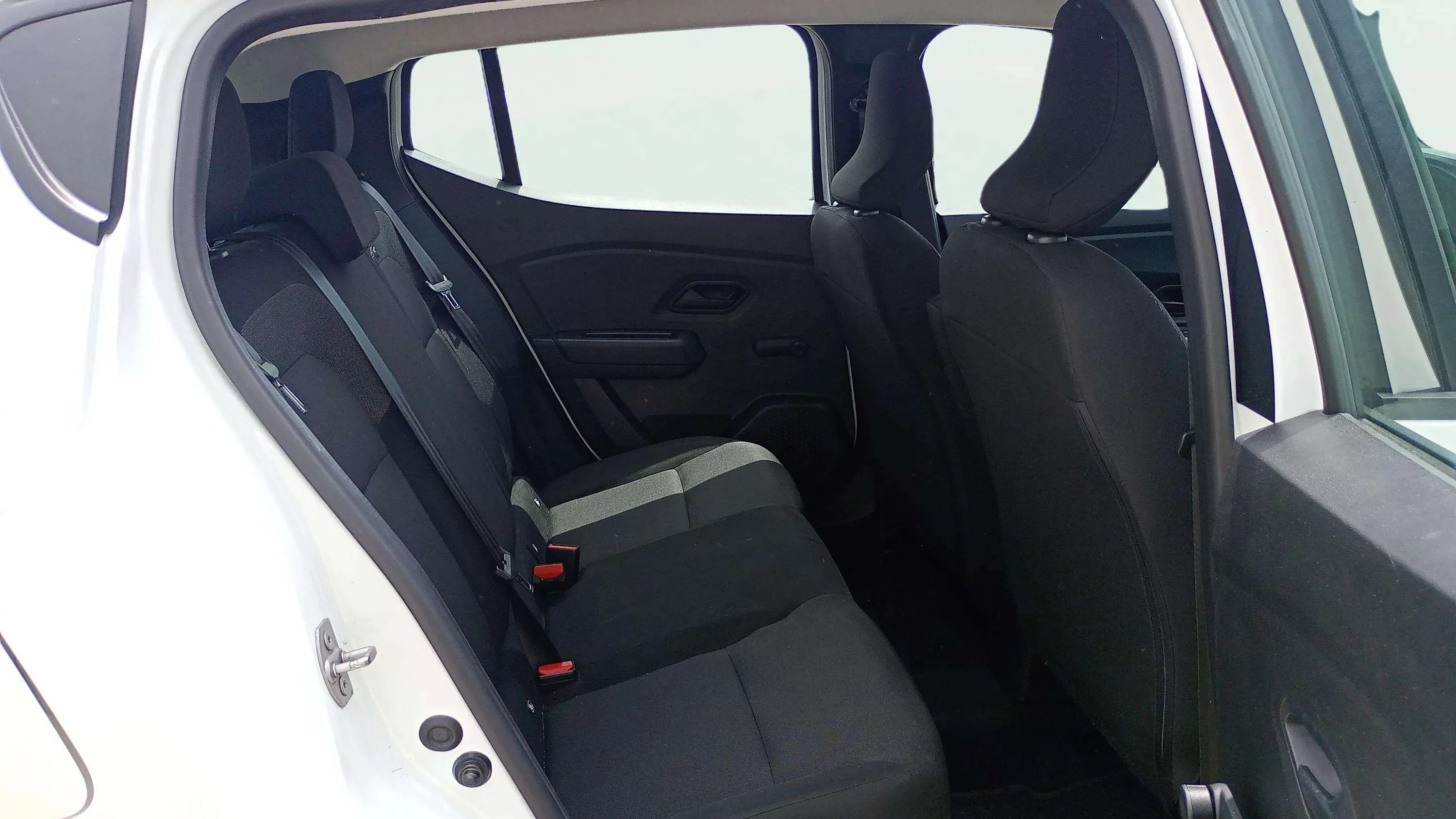 Dacia Sandero Essential TCe - foto 14