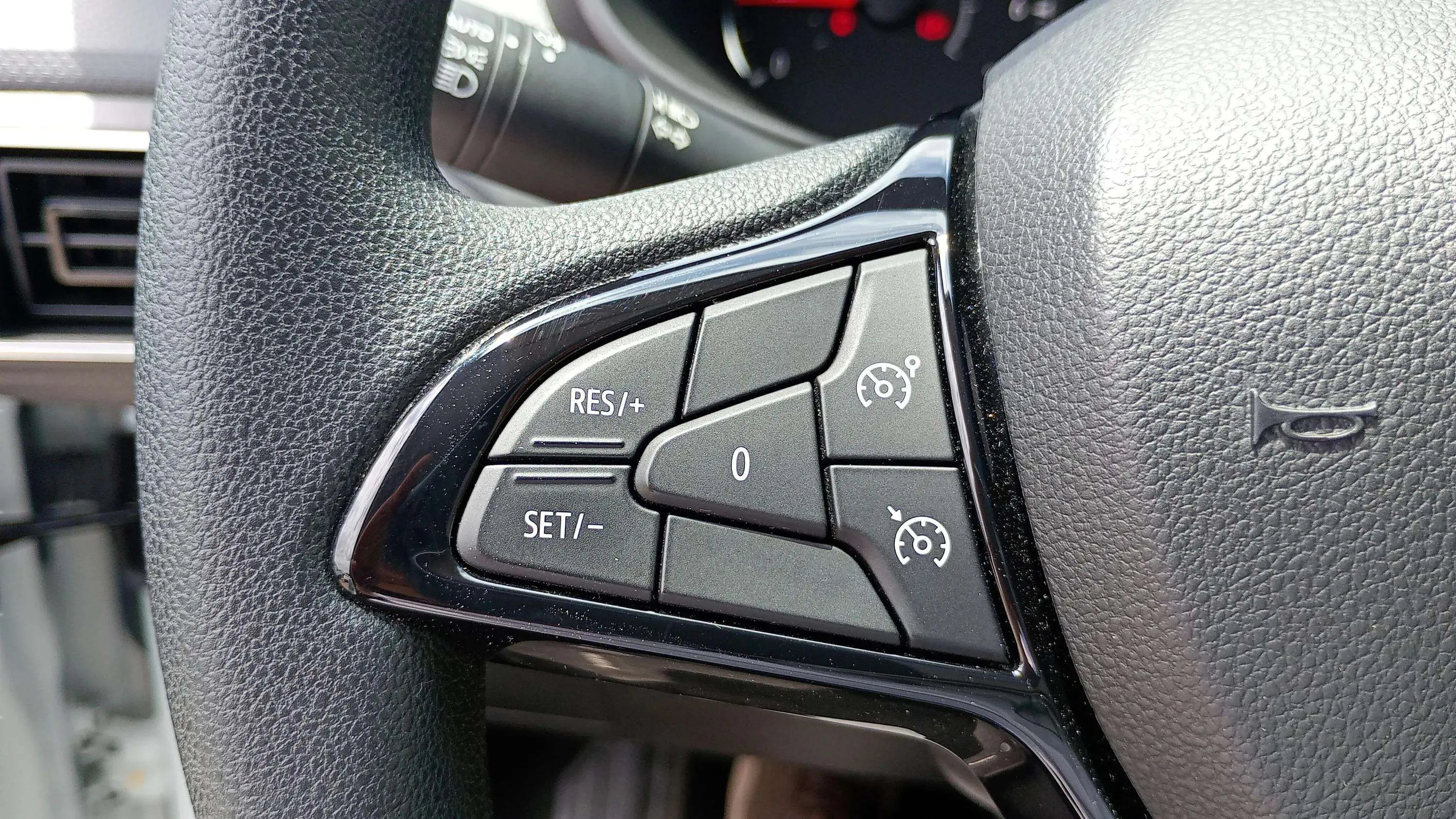 Dacia Sandero Essential TCe - foto 21