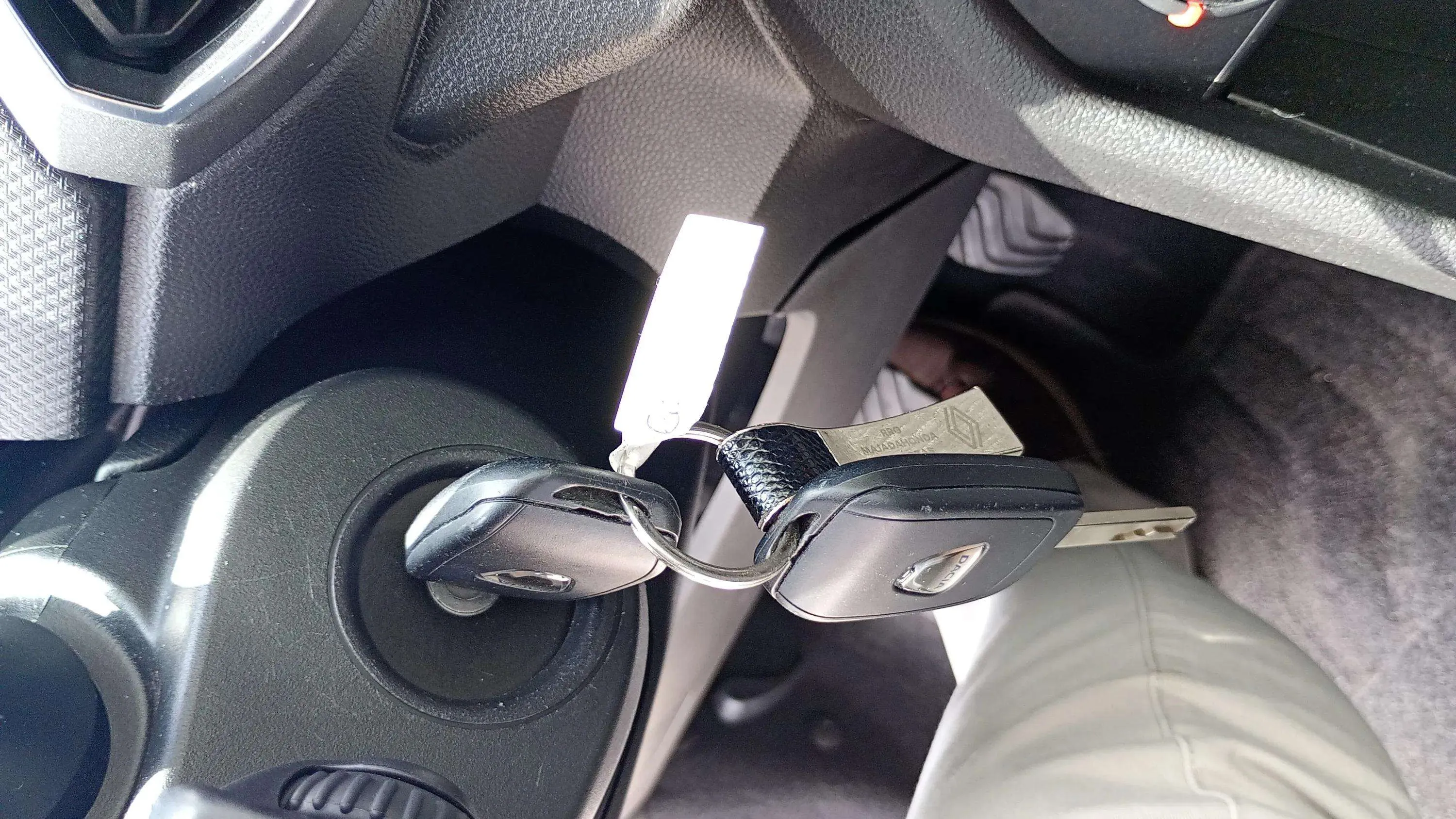 Dacia Sandero Essential TCe - foto 19