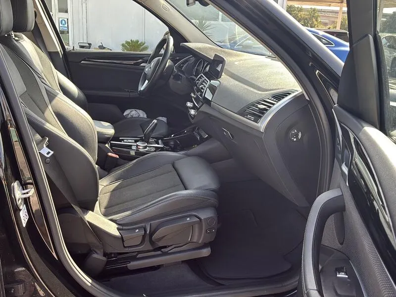 BMW X3 18d sDrive - foto 14