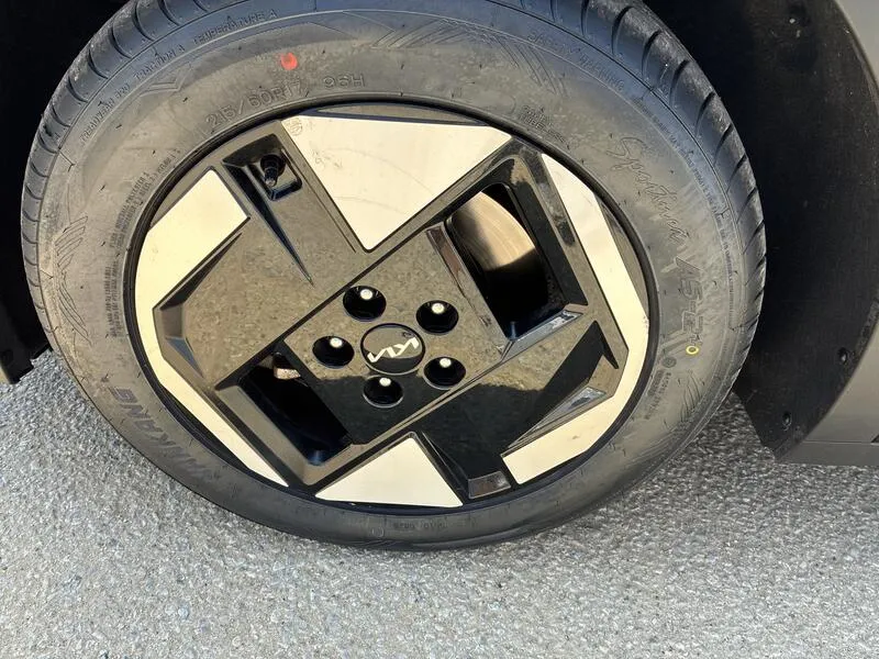 Kia EV3 Standard Range - foto 34