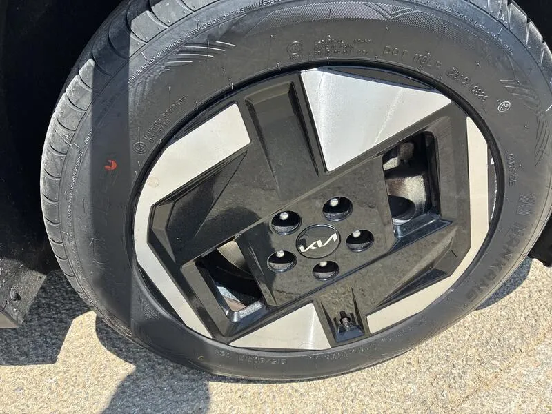 Kia EV3 Standard Range - foto 37