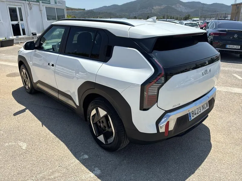 Kia EV3 Standard Range - foto 4