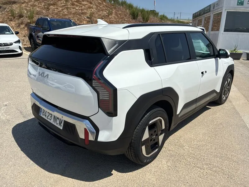Kia EV3 Standard Range - foto 6