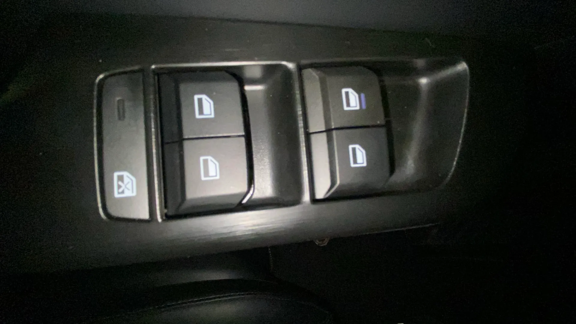 MG ZS Hybrid+ Comfort - foto 36