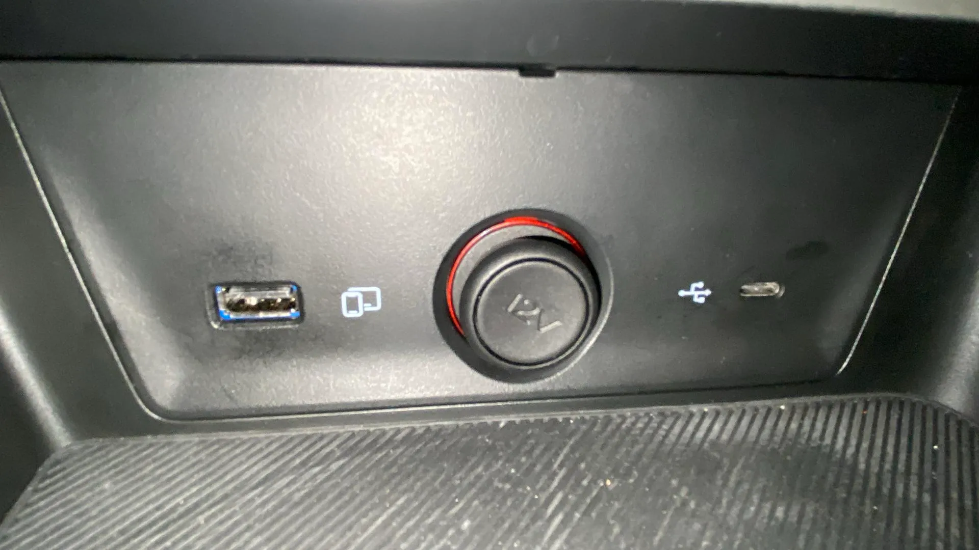 MG ZS Hybrid+ Comfort - foto 38