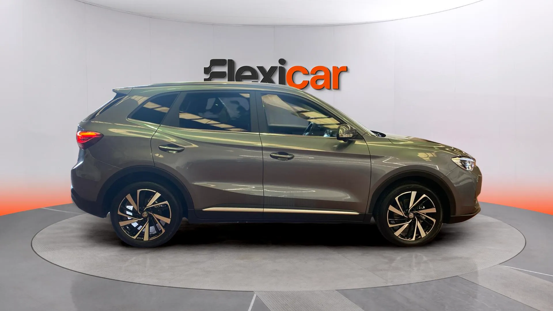 MG ZS Hybrid+ Comfort - foto 8