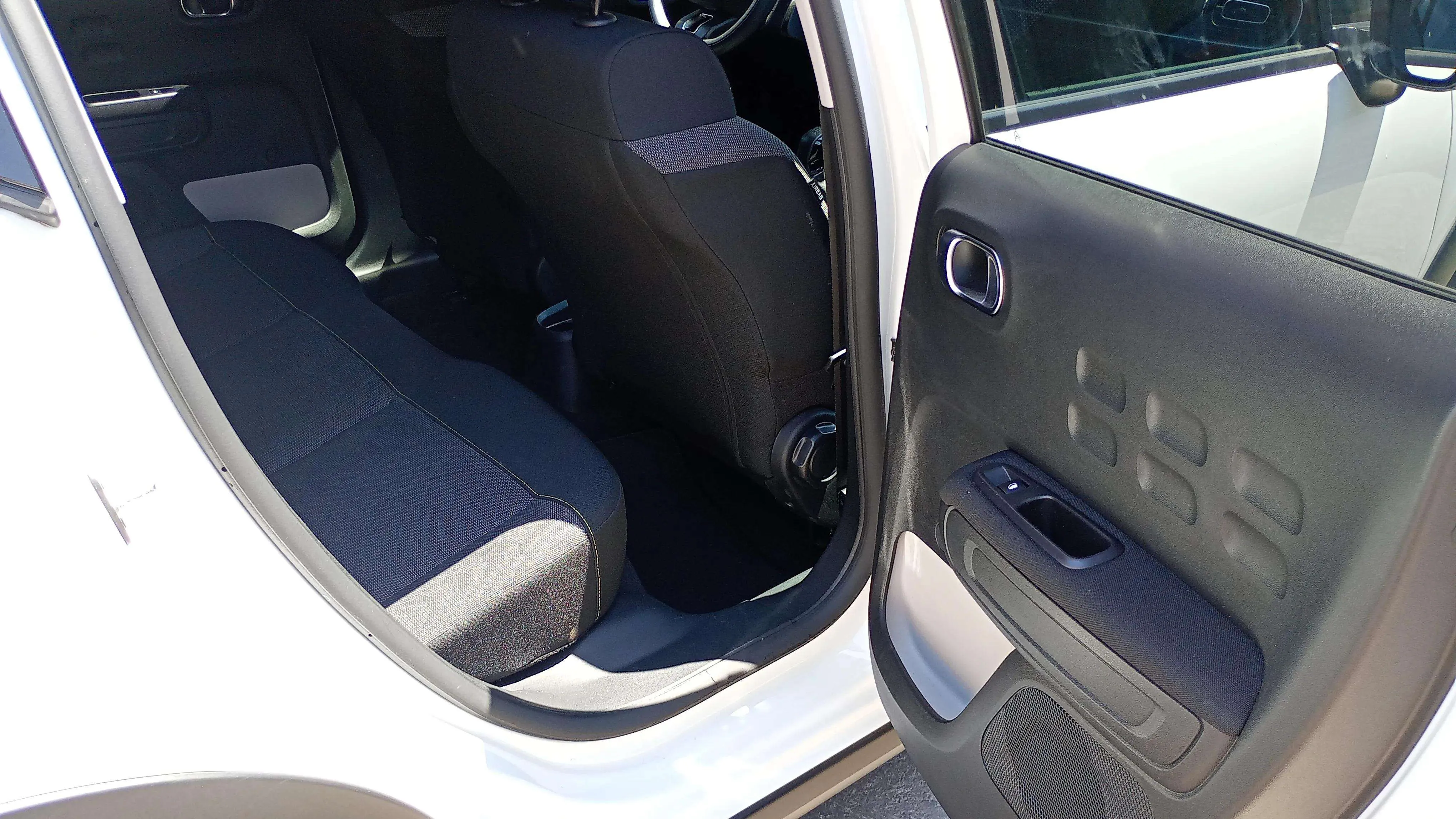 Citroën C3 PureTech Shine - foto 11