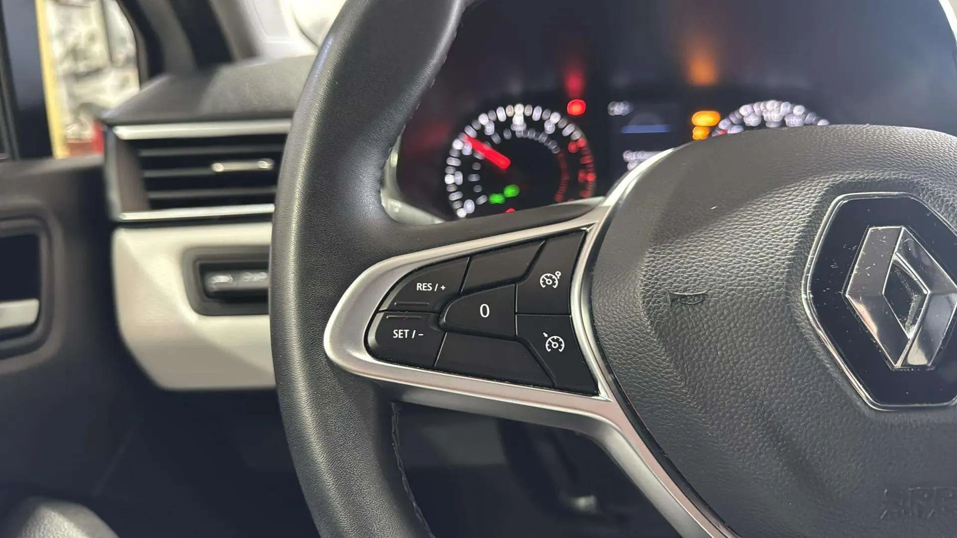 Renault Clio SCE 90 Evolution - foto 16