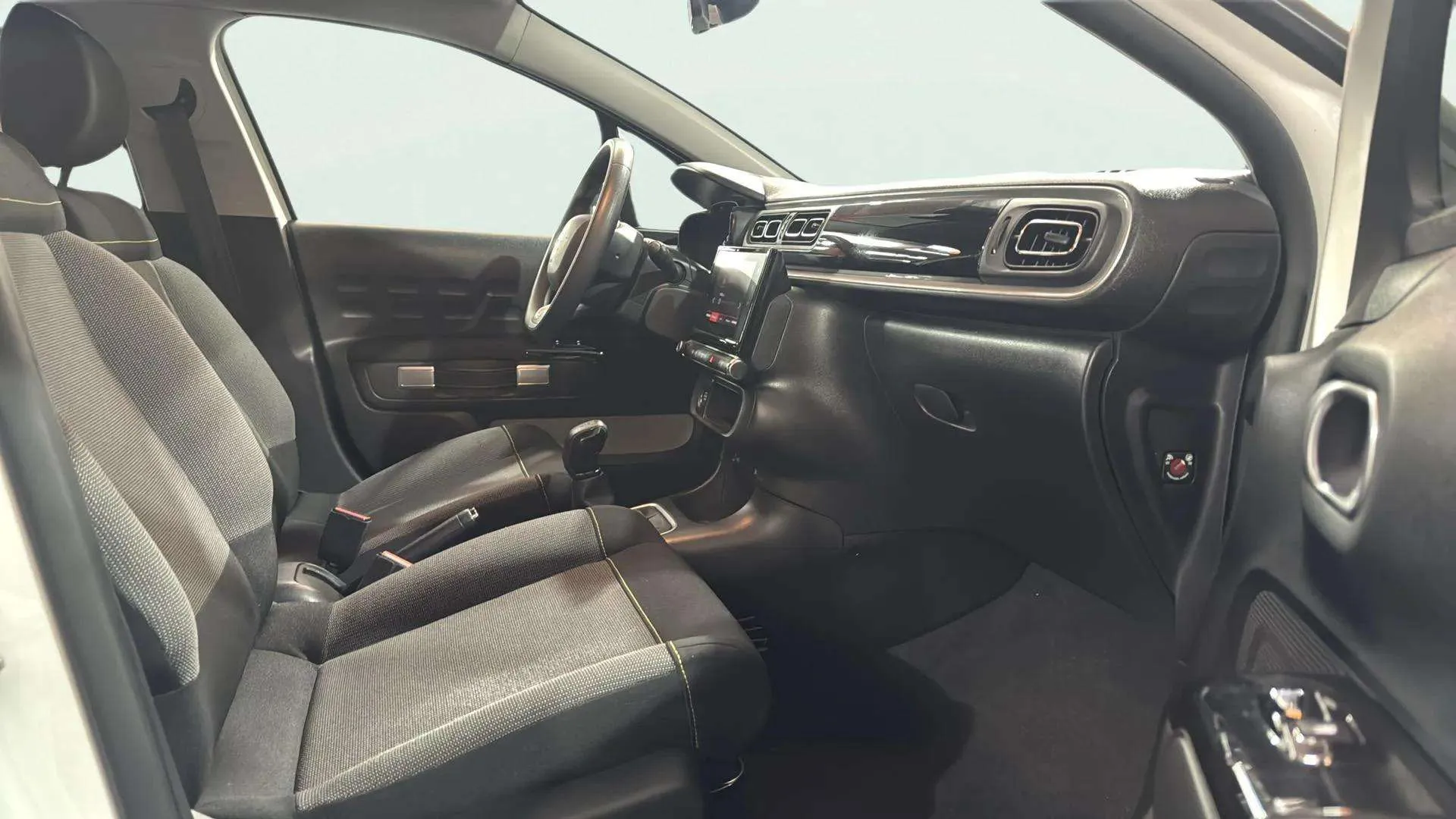 Citroën C3 PureTech Shine - foto 21