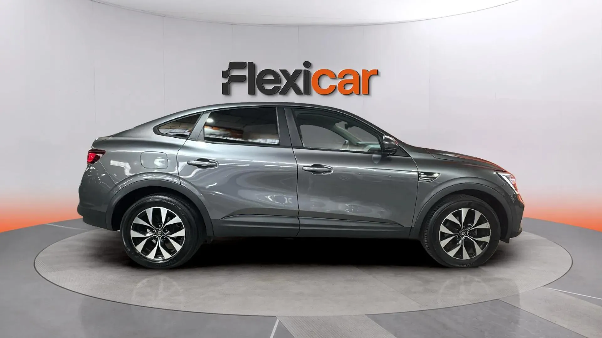 Renault Arkana Evolution TCe EDC mild hybr - foto 8