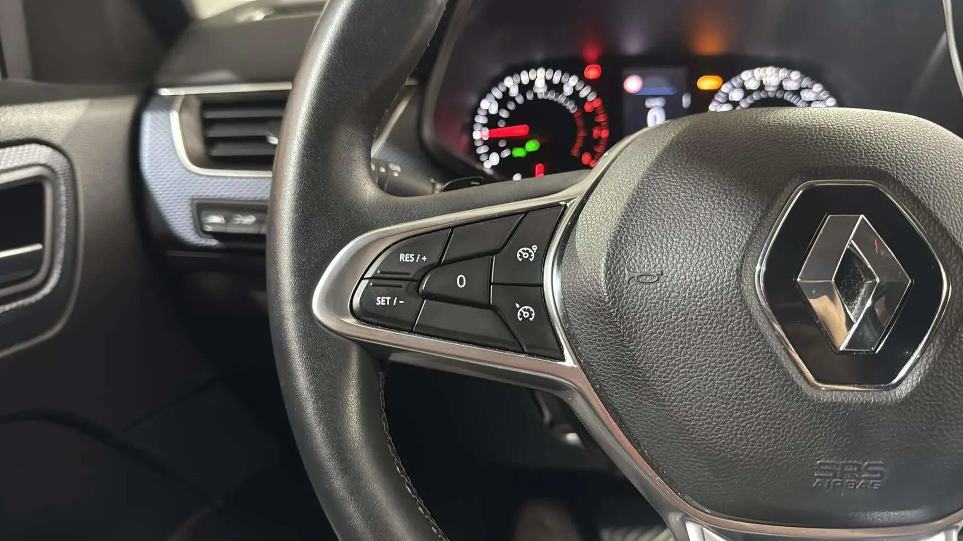 Renault Arkana Evolution TCe EDC mild hybr - foto 16