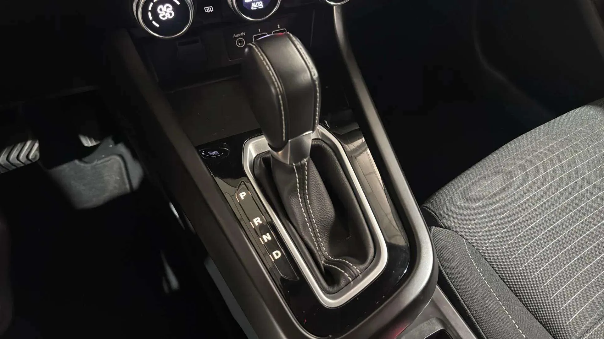 Renault Arkana Evolution TCe EDC mild hybr - foto 18