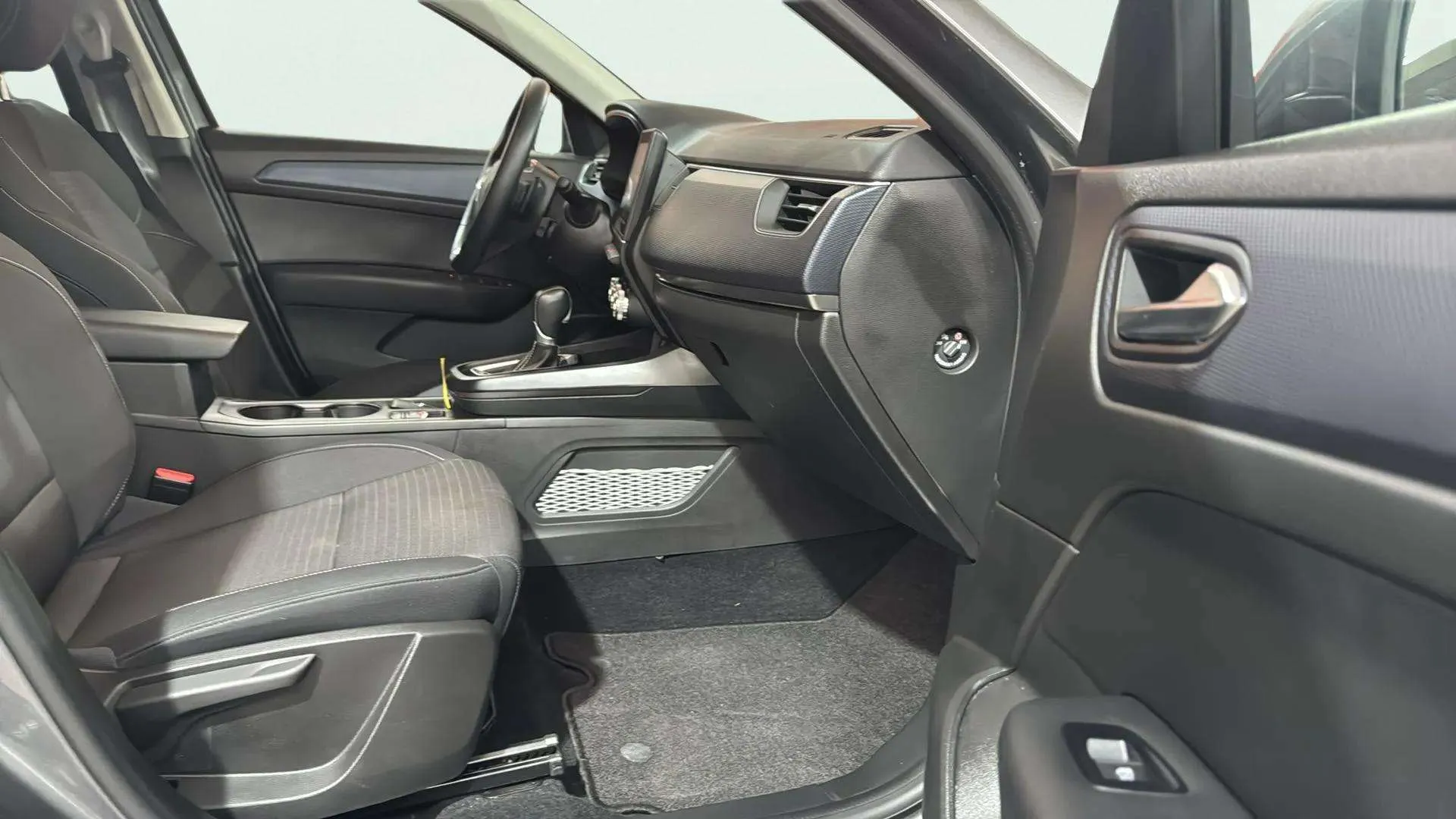 Renault Arkana Evolution TCe EDC mild hybr - foto 20