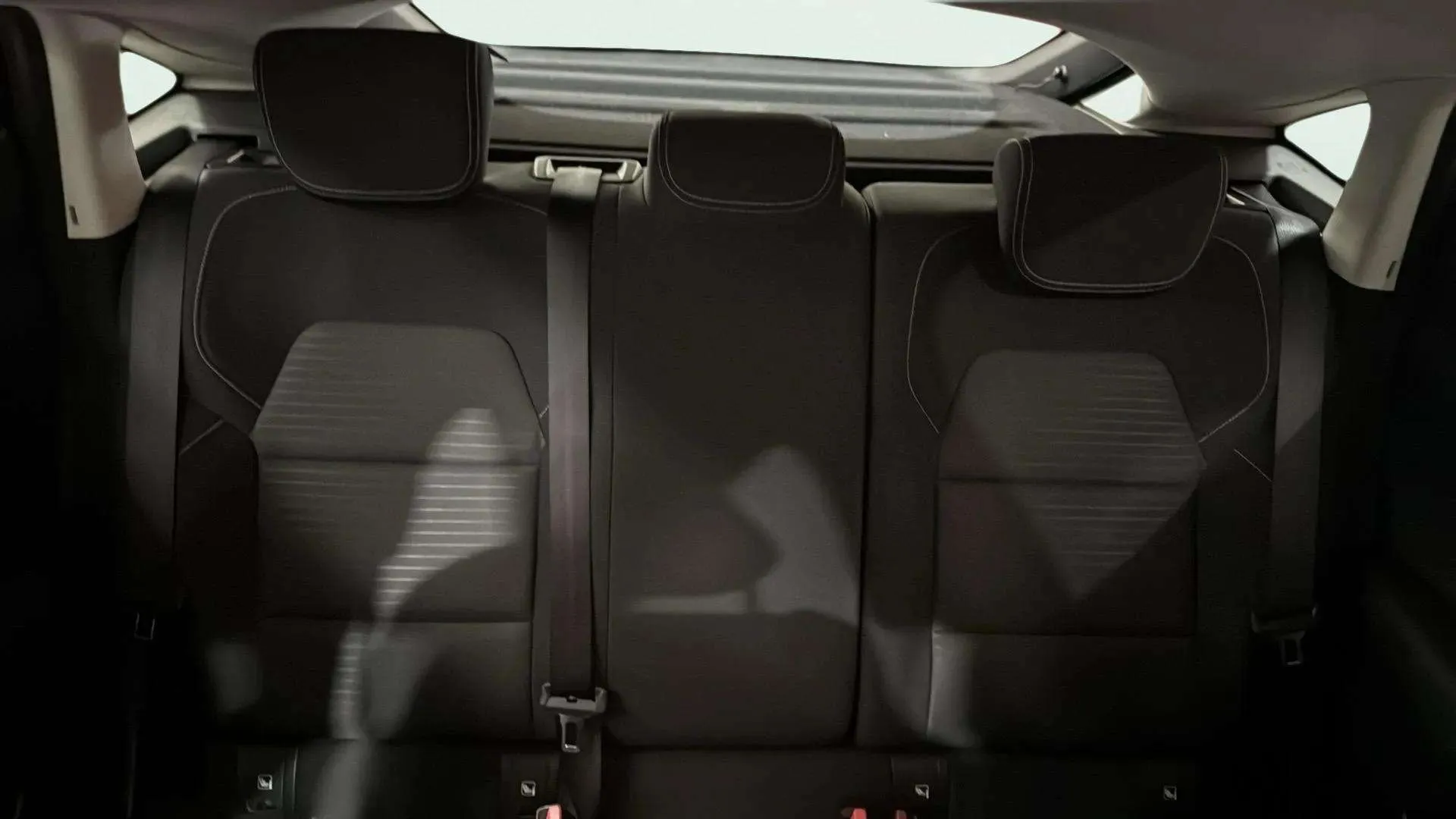 Renault Arkana Evolution TCe EDC mild hybr - foto 22