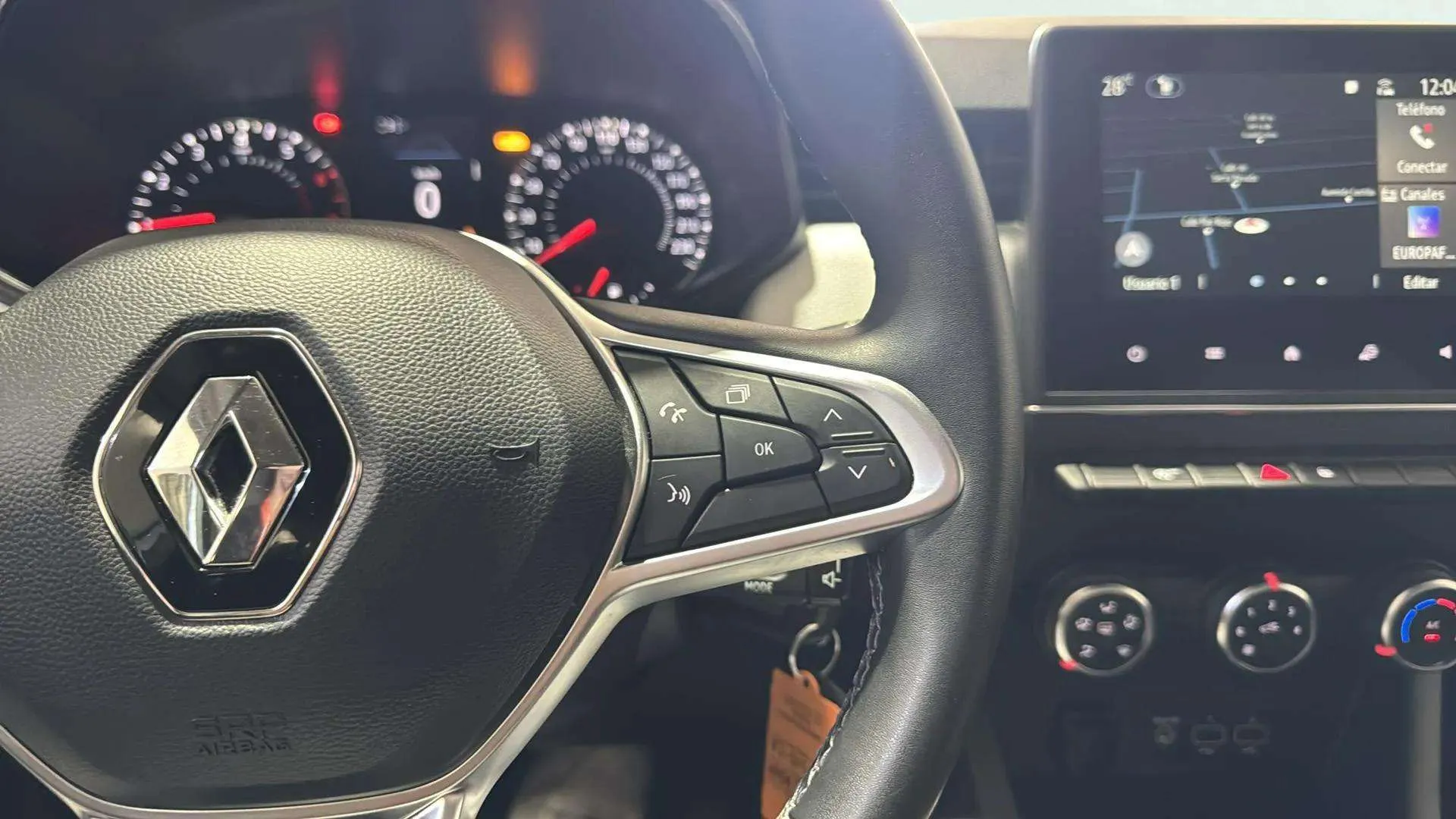 Renault Clio Evolution TCe - foto 17