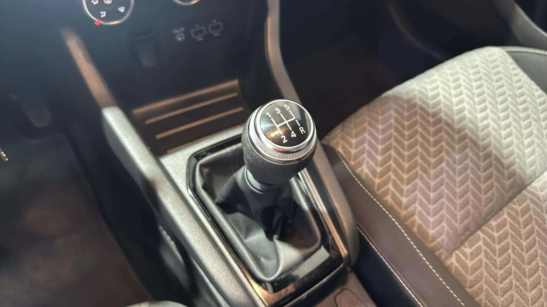 Renault Clio Evolution TCe - foto 18