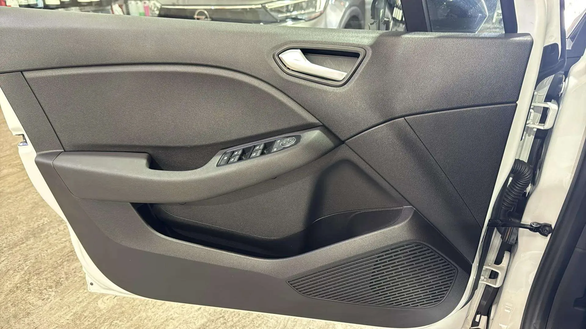 Renault Clio Evolution TCe - foto 24