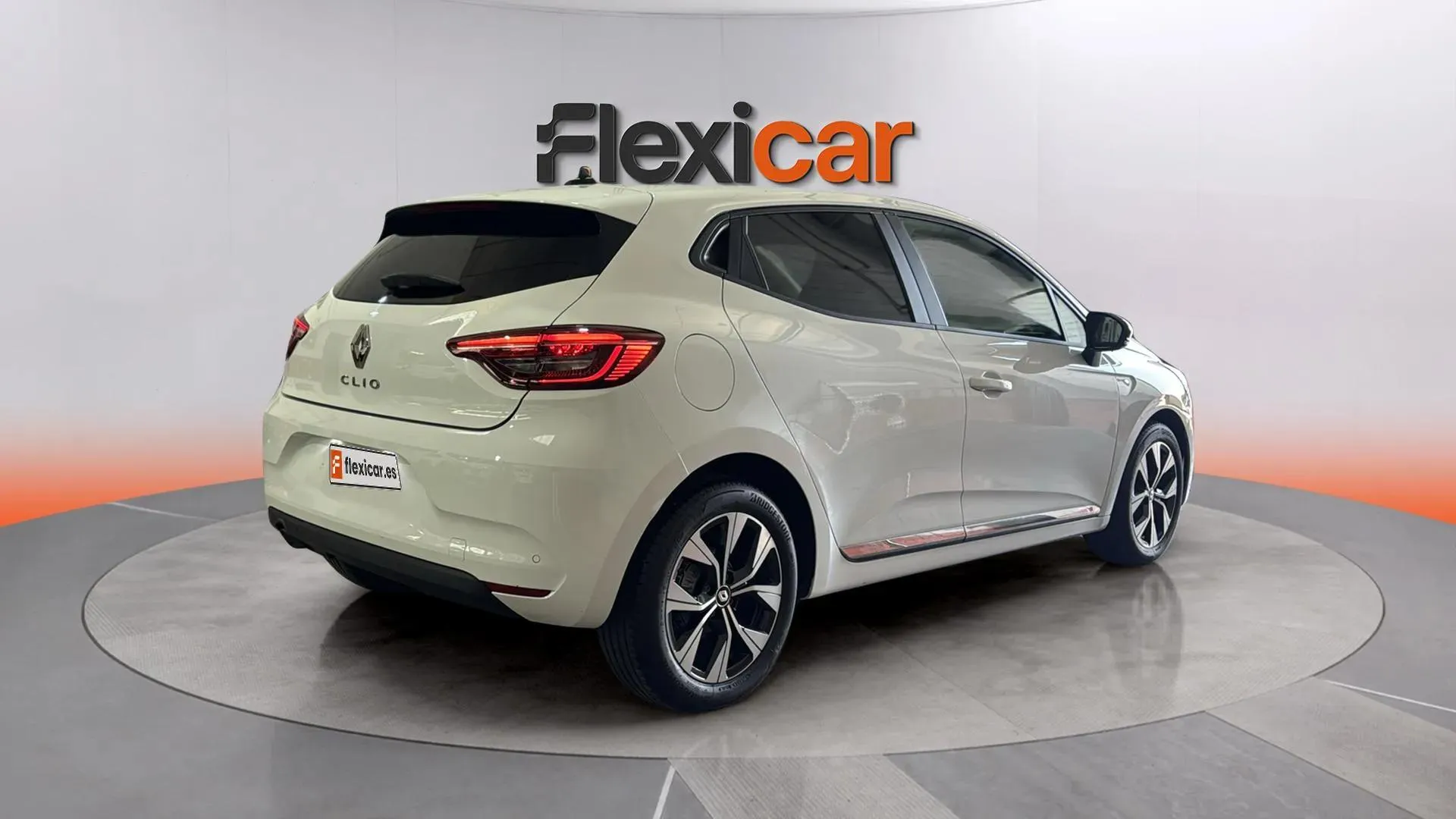 Renault Clio Evolution TCe - foto 7