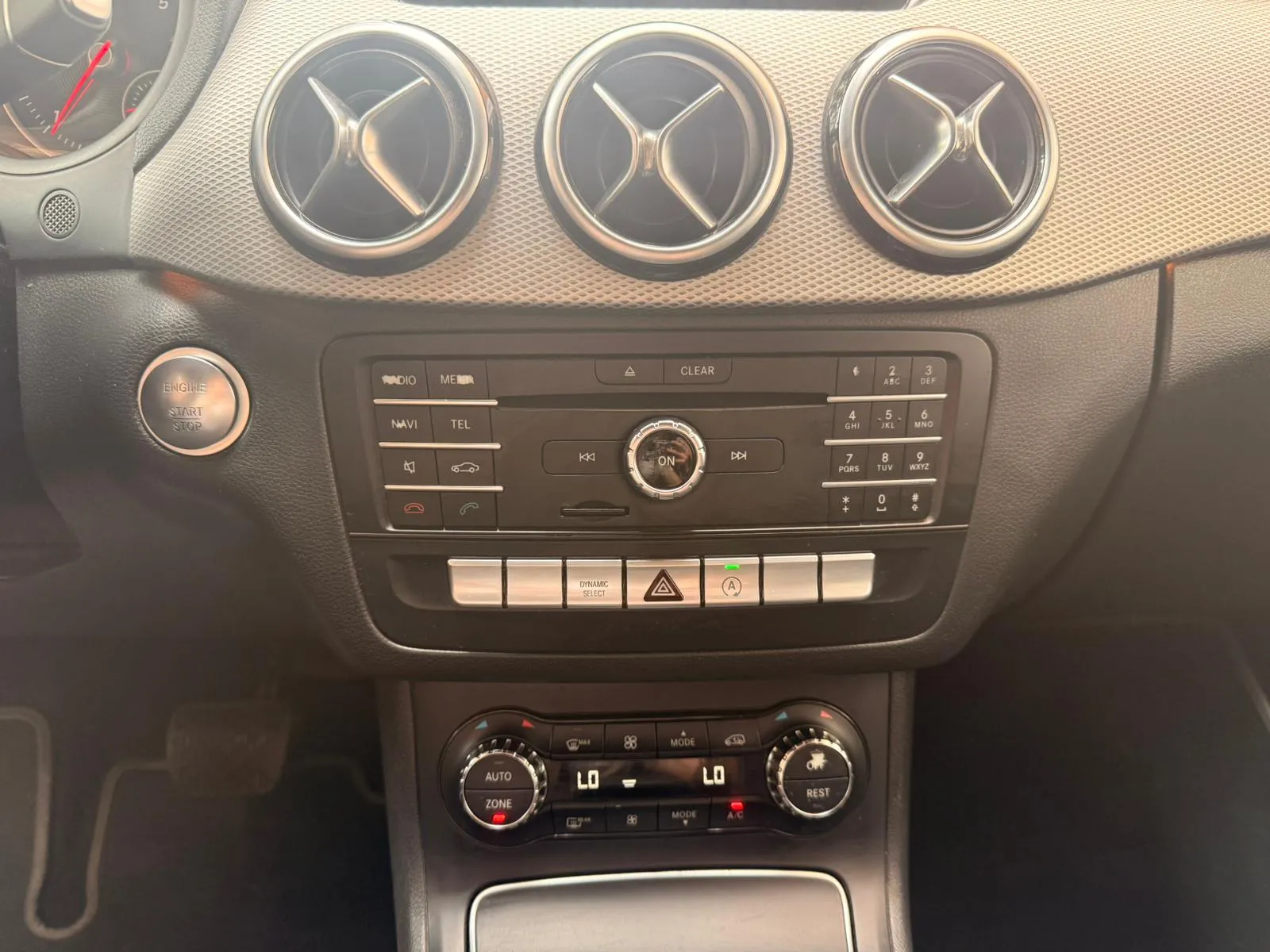 Mercedes-Benz Clase B B 200 d - foto 16