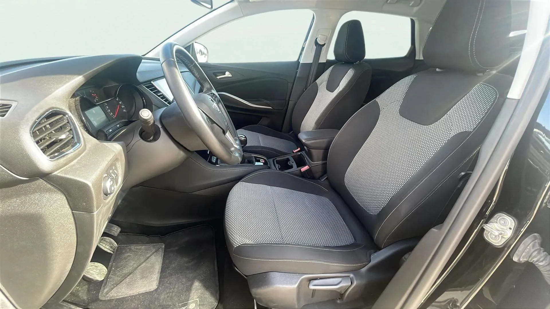 Opel Grandland 1.5 CDTi Design Tech - foto 14