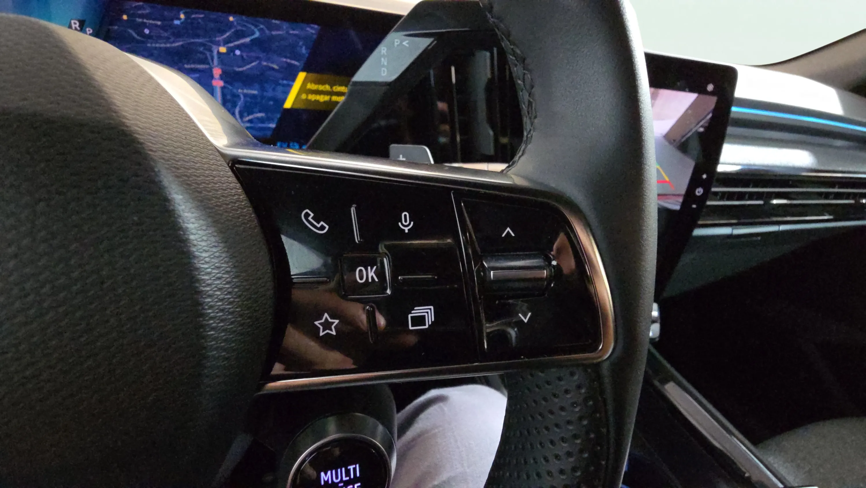Renault Rafale Techno E-Tech full hybrid - foto 13