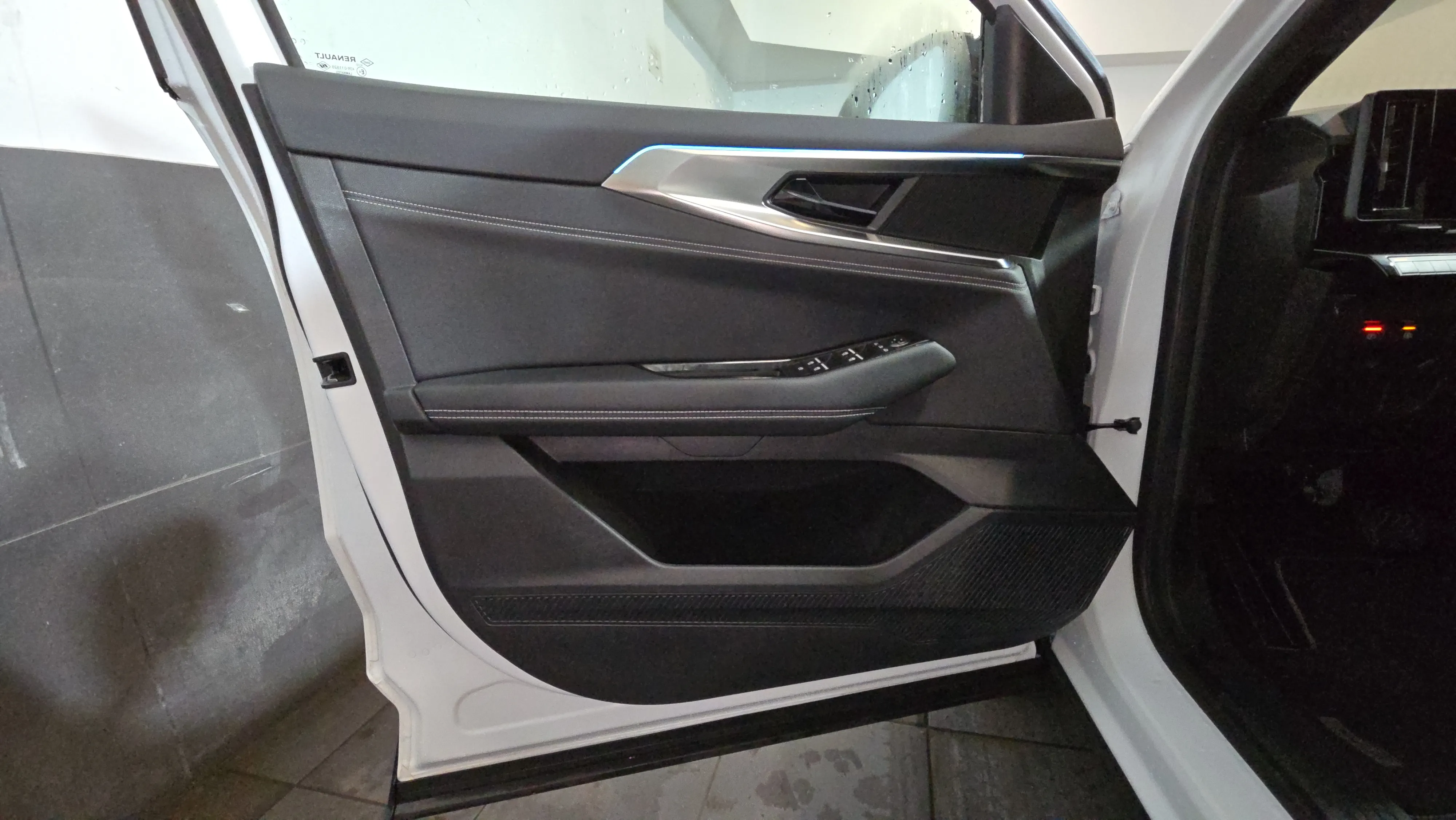 Renault Rafale Techno E-Tech full hybrid - foto 17