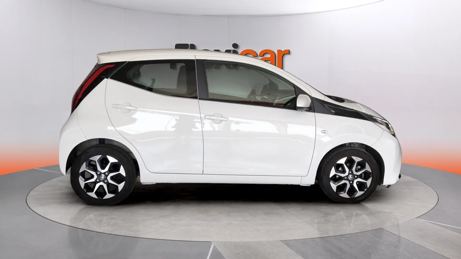 Toyota Aygo 1.0 70 x-play - foto 3