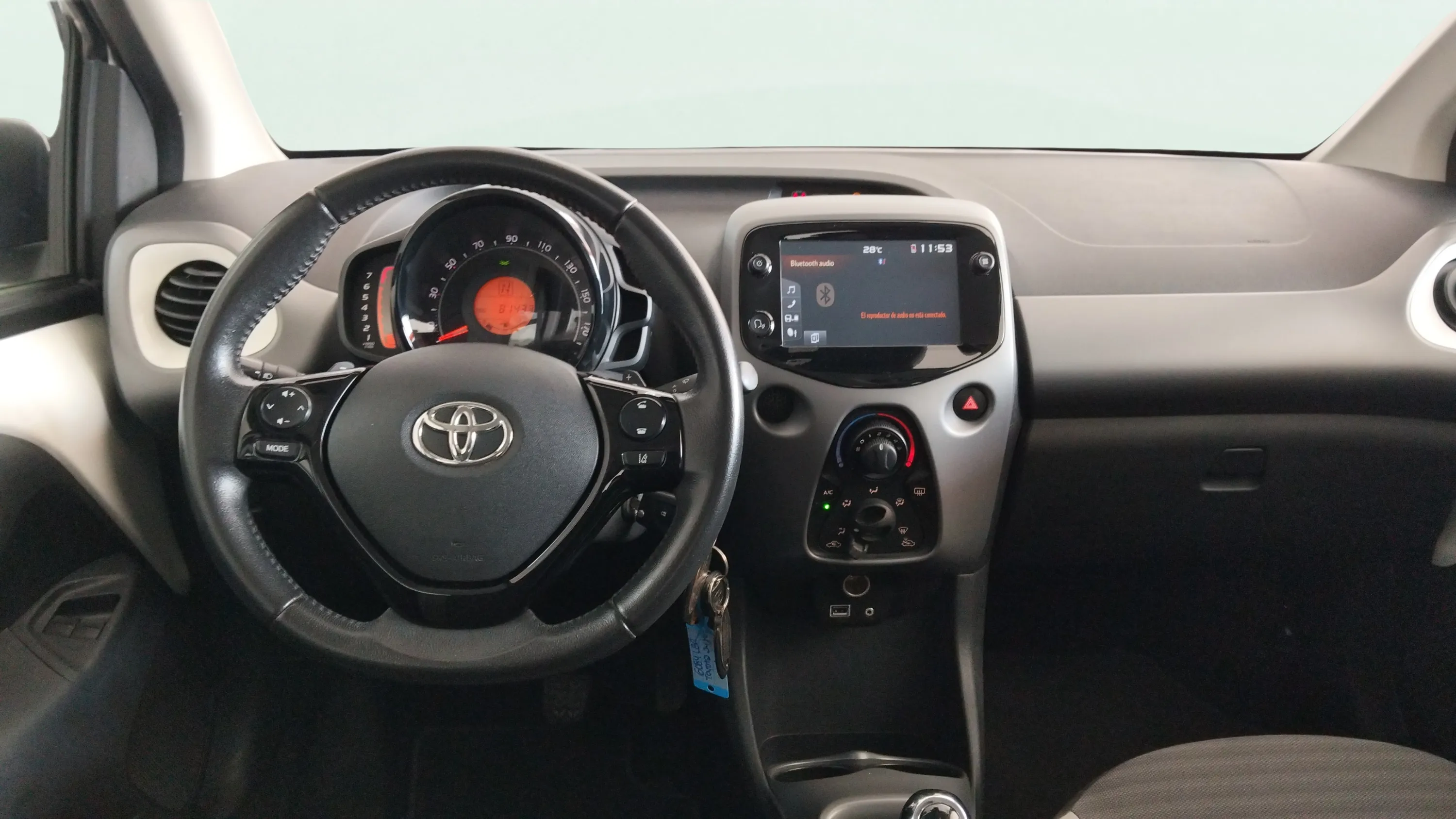 Toyota Aygo 1.0 70 x-play - foto 6