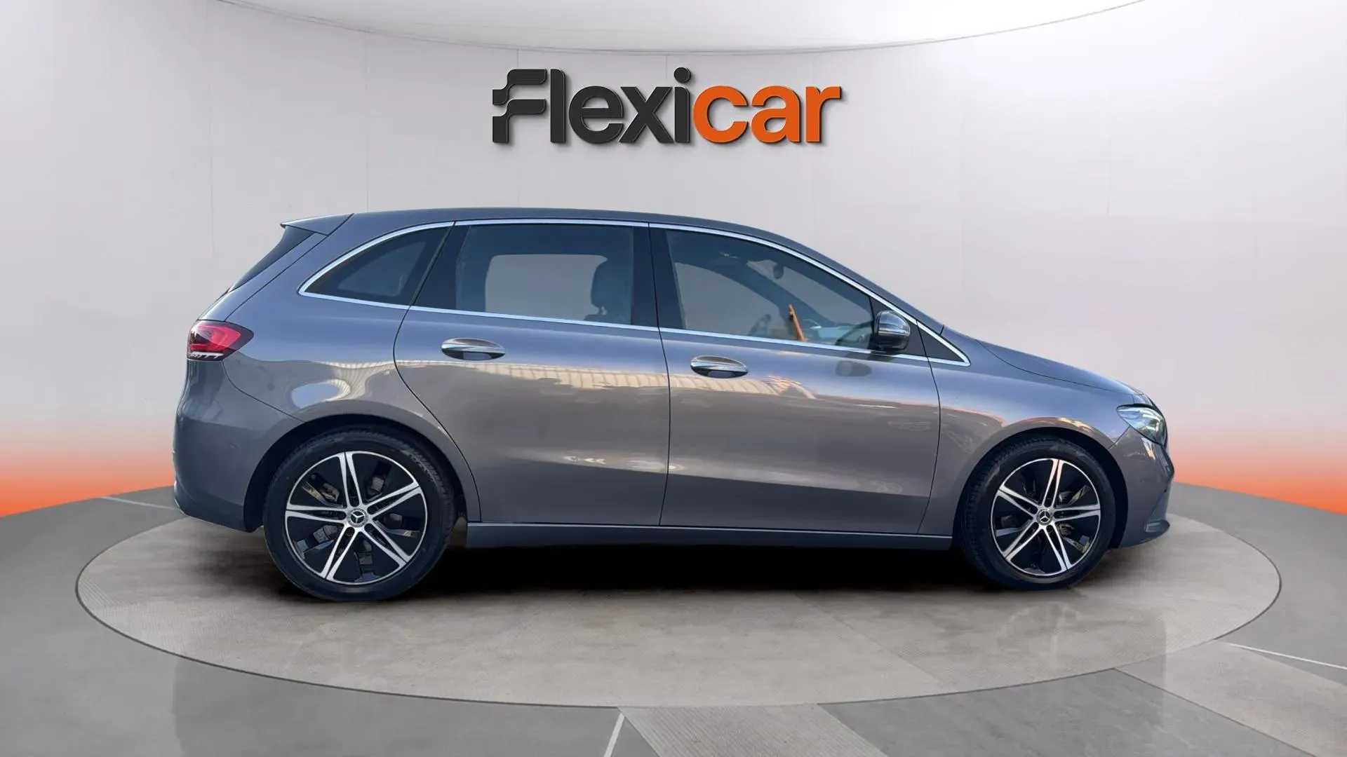 Mercedes-Benz Clase B B 220 d - foto 4
